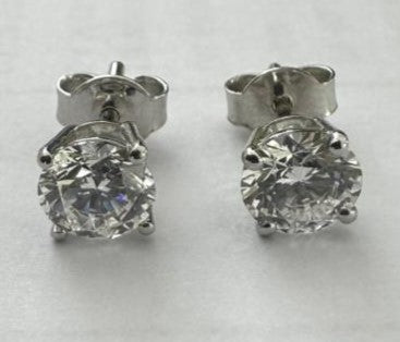 2.01 ct round cut lab grown diamond 18k white gold earring