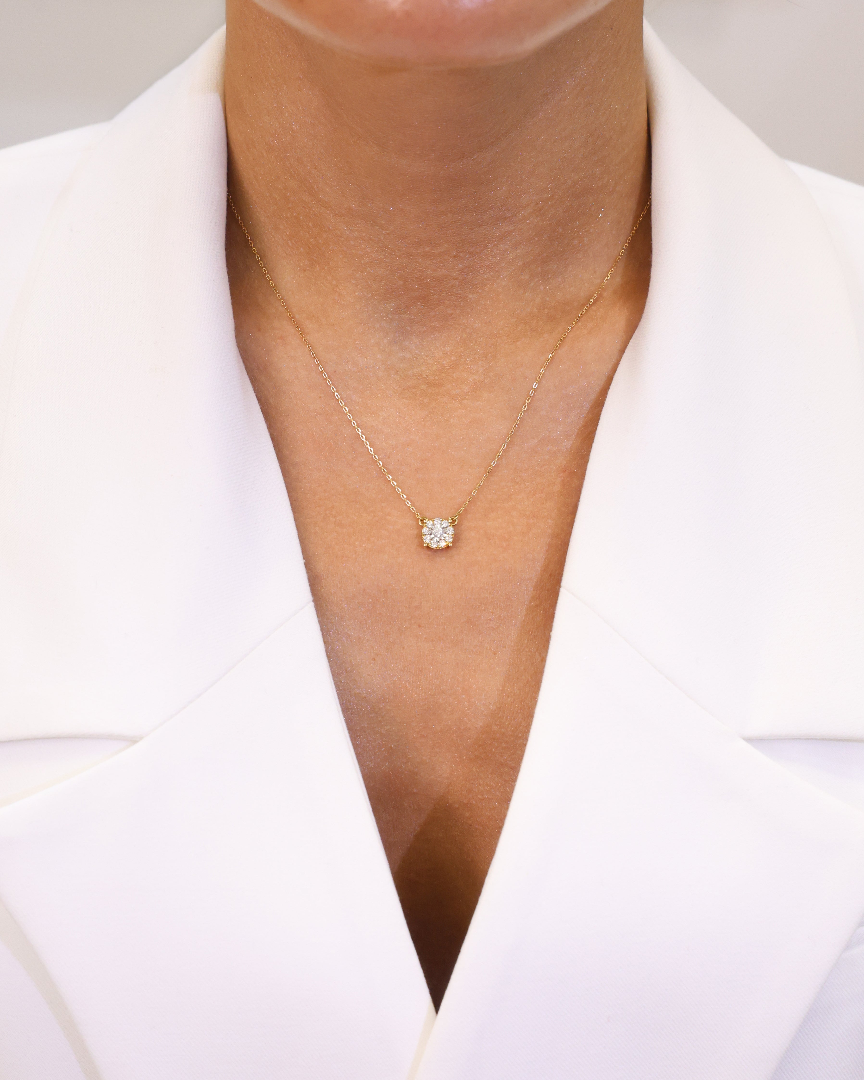 ROUND NATURAL DIAMOND NECKLACE