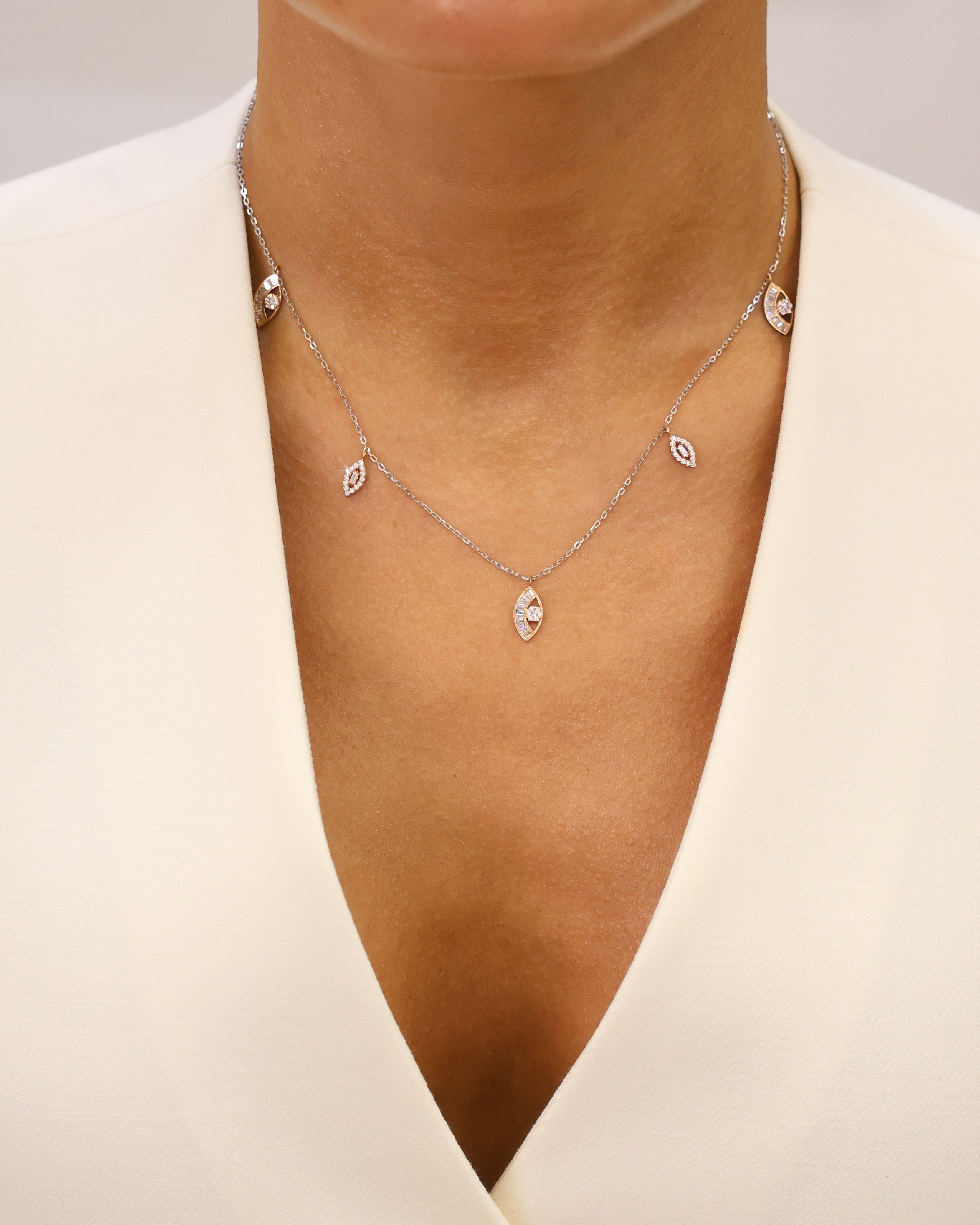 MODERN NECKLACE NATURAL DIAMOND
