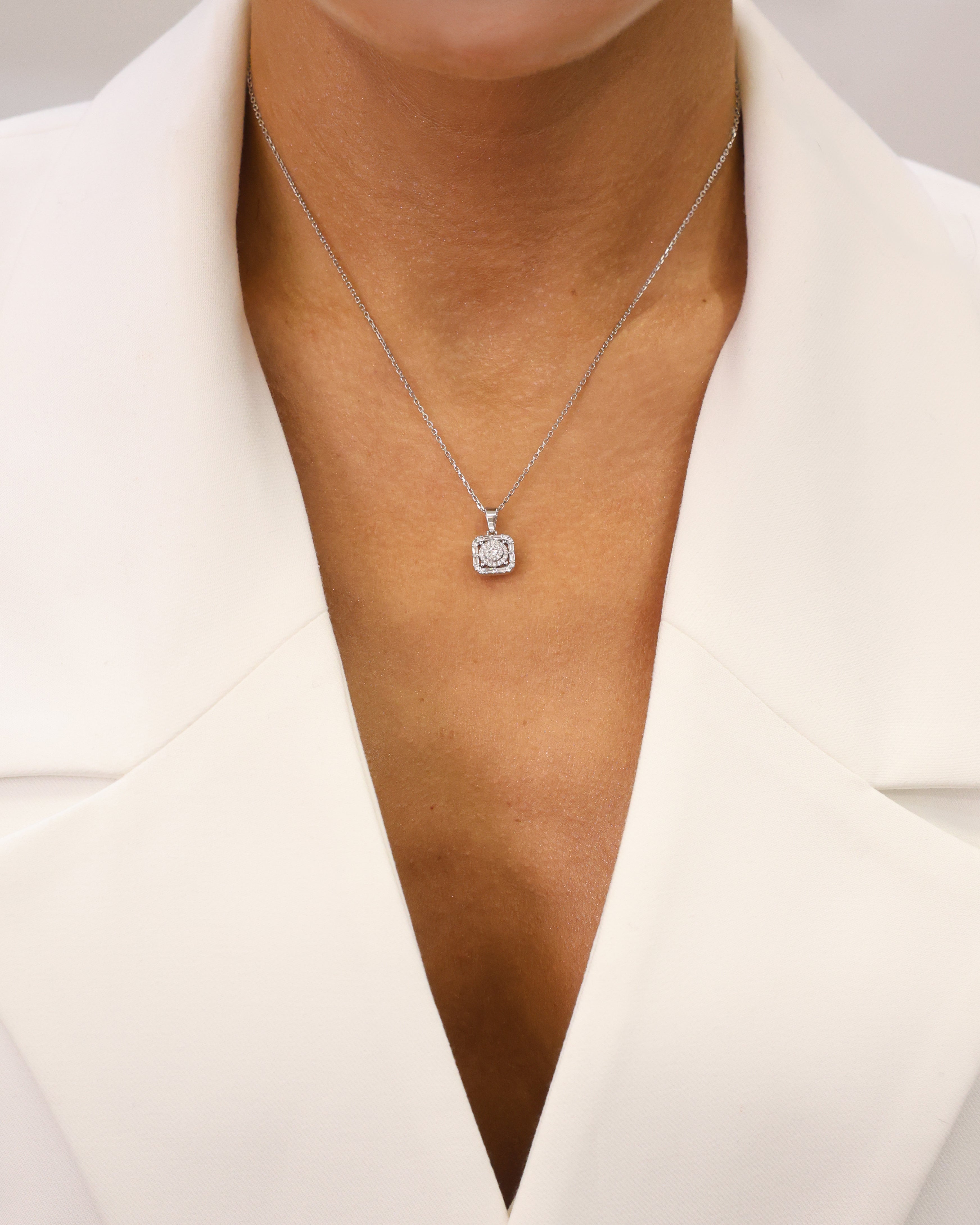 SQUARE PENDANT NATURAL DIAMOND