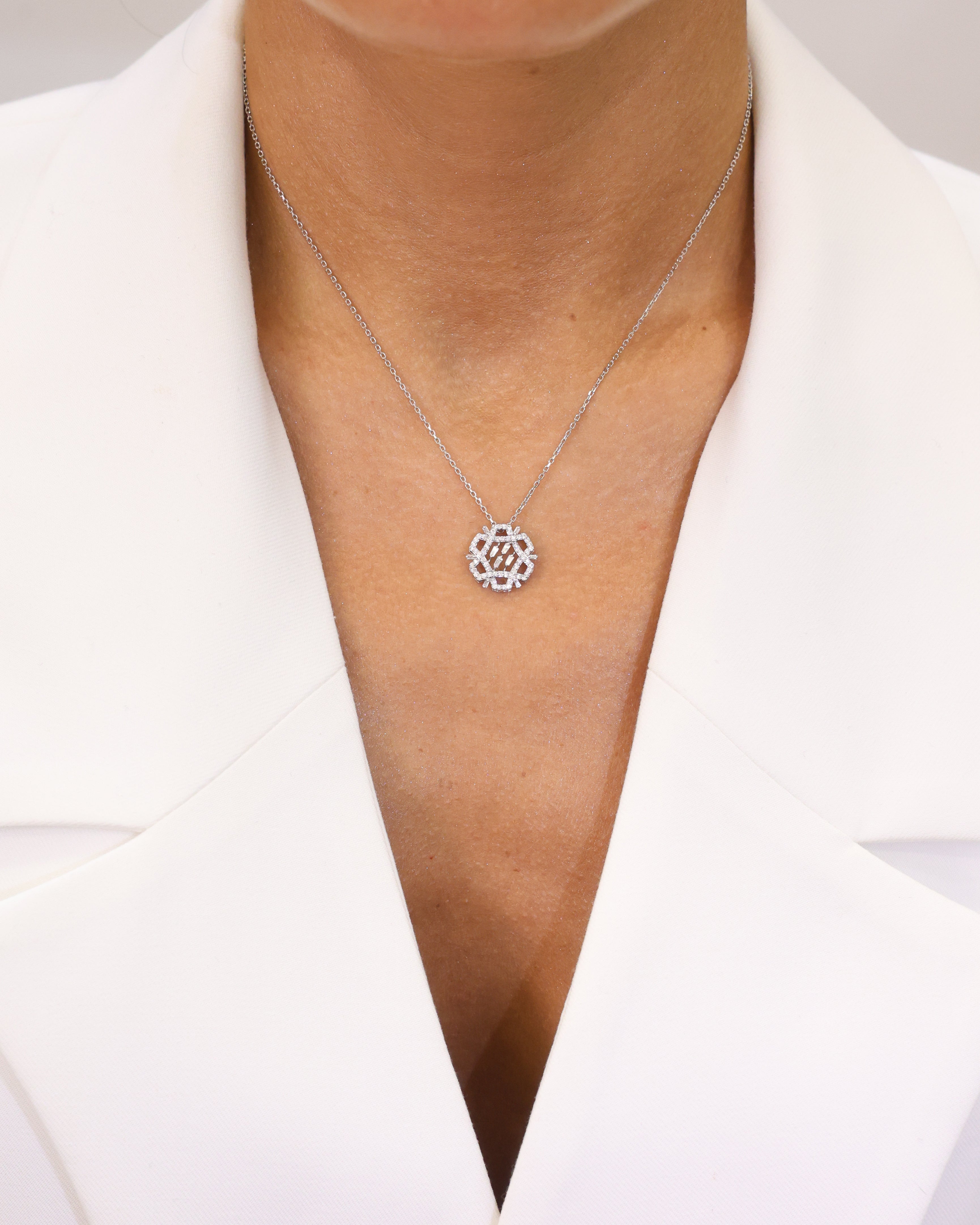 GEOMETRIC PENDANT NATURAL DIAMOND