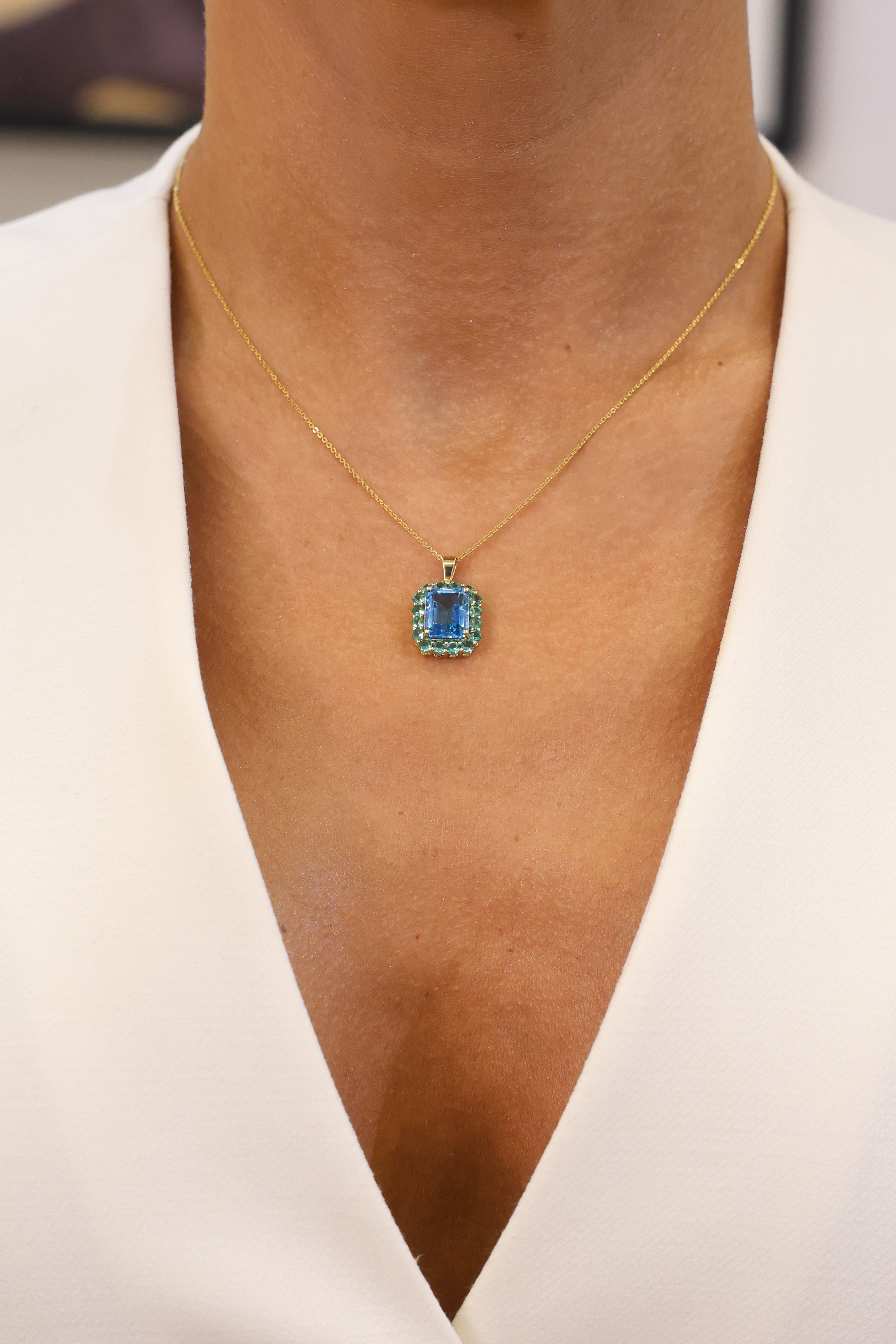 BLUE TOPAZ PENDANT