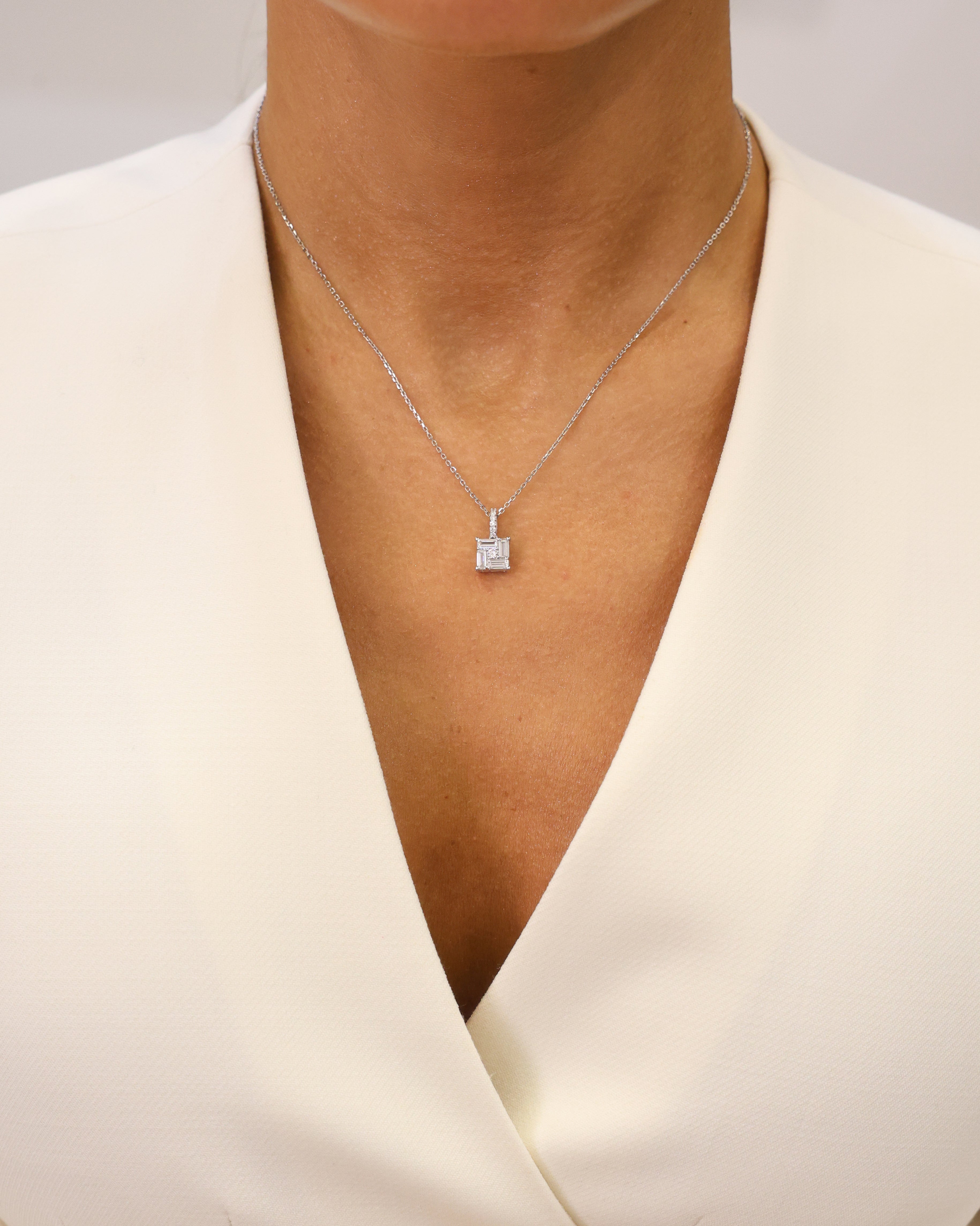 BAGUETTE DIAMOND PENDANT