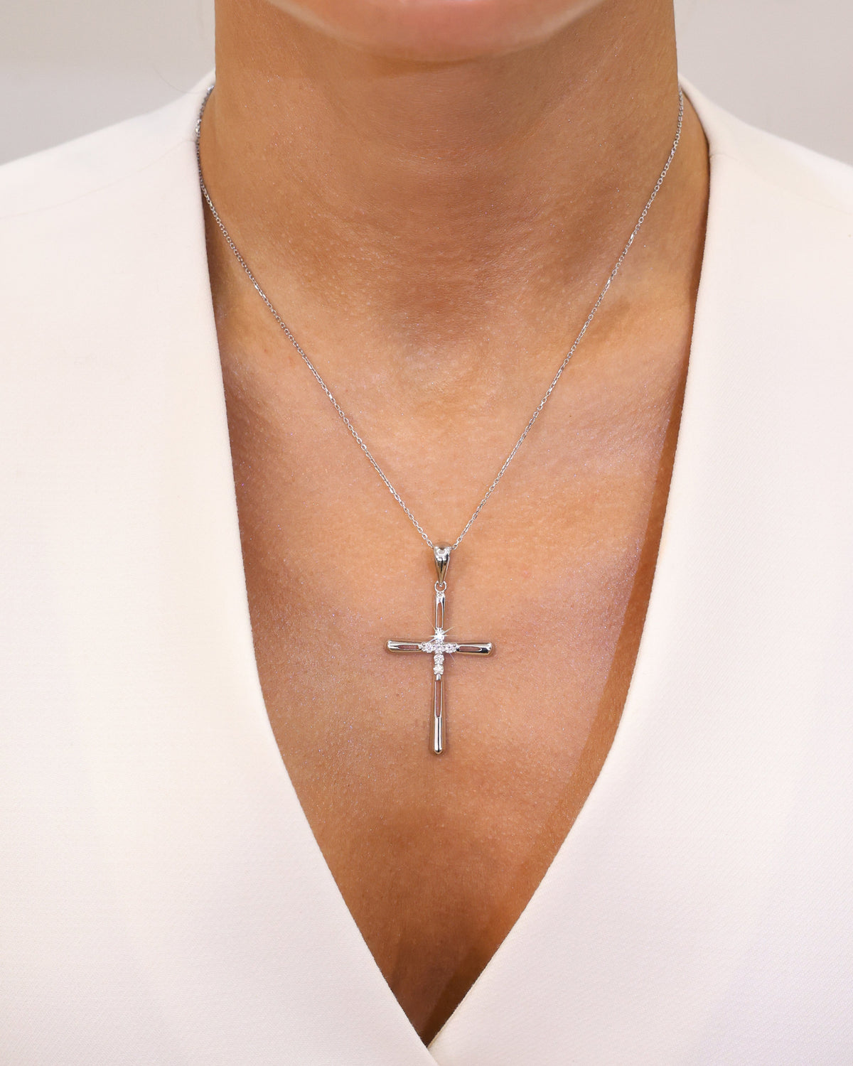Cross Pendant Natural Diamond 0.30 ct in 18K White Gold – view 2