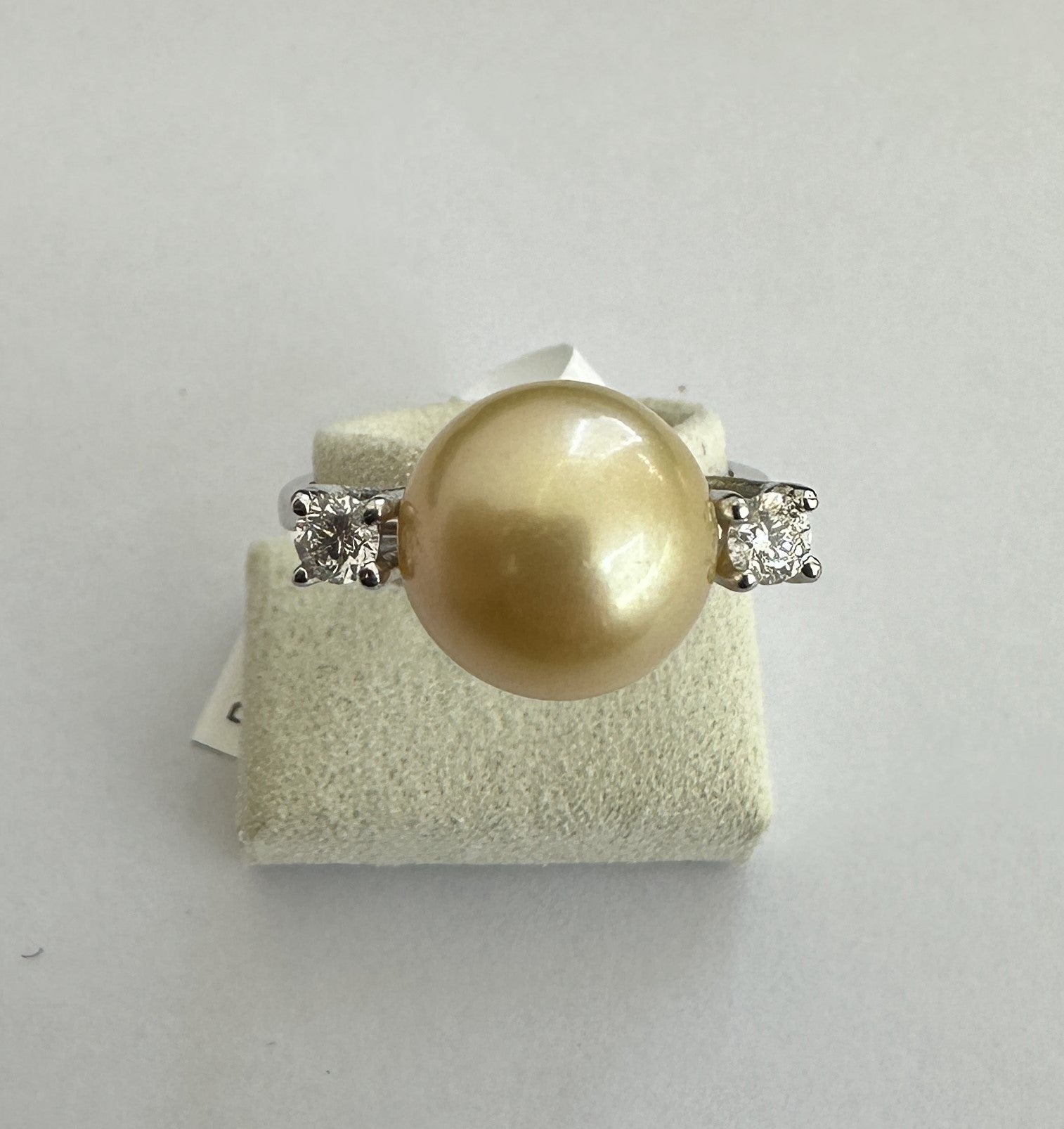 0.34 ct pear cut pearl and diamond 18k white gold ring
