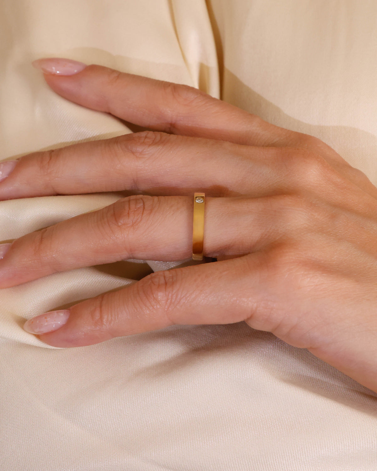 Flush-Set Round Diamond Flat Band in 18K Yellow Gold, 0.04 ct