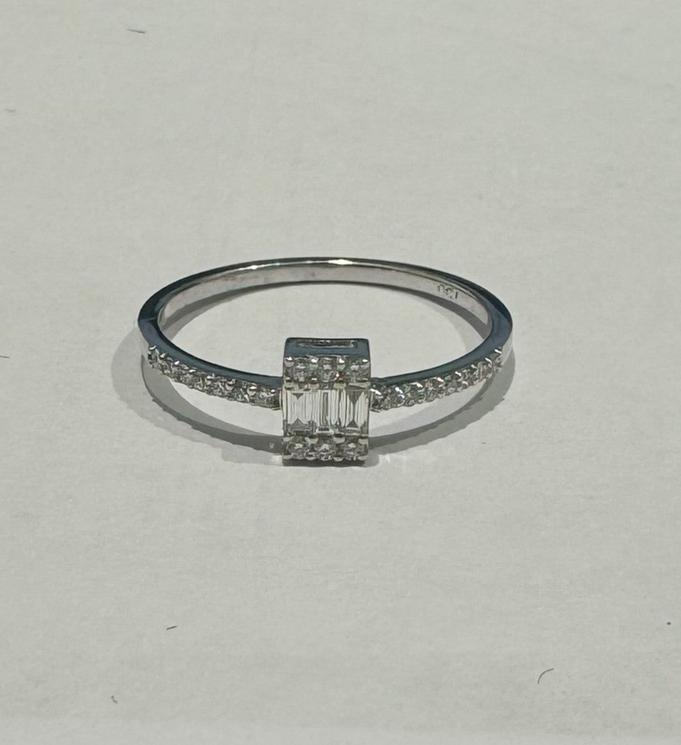0.22 ct diamond 18k white gold ring