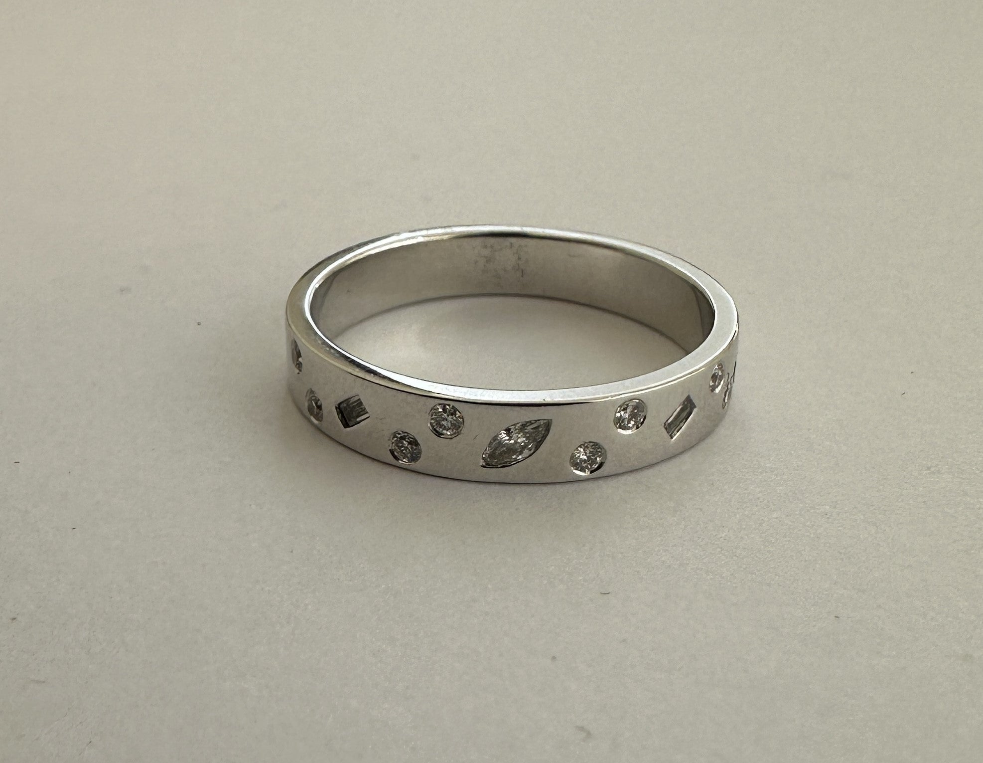 0.19 ct diamond 18k white gold ring