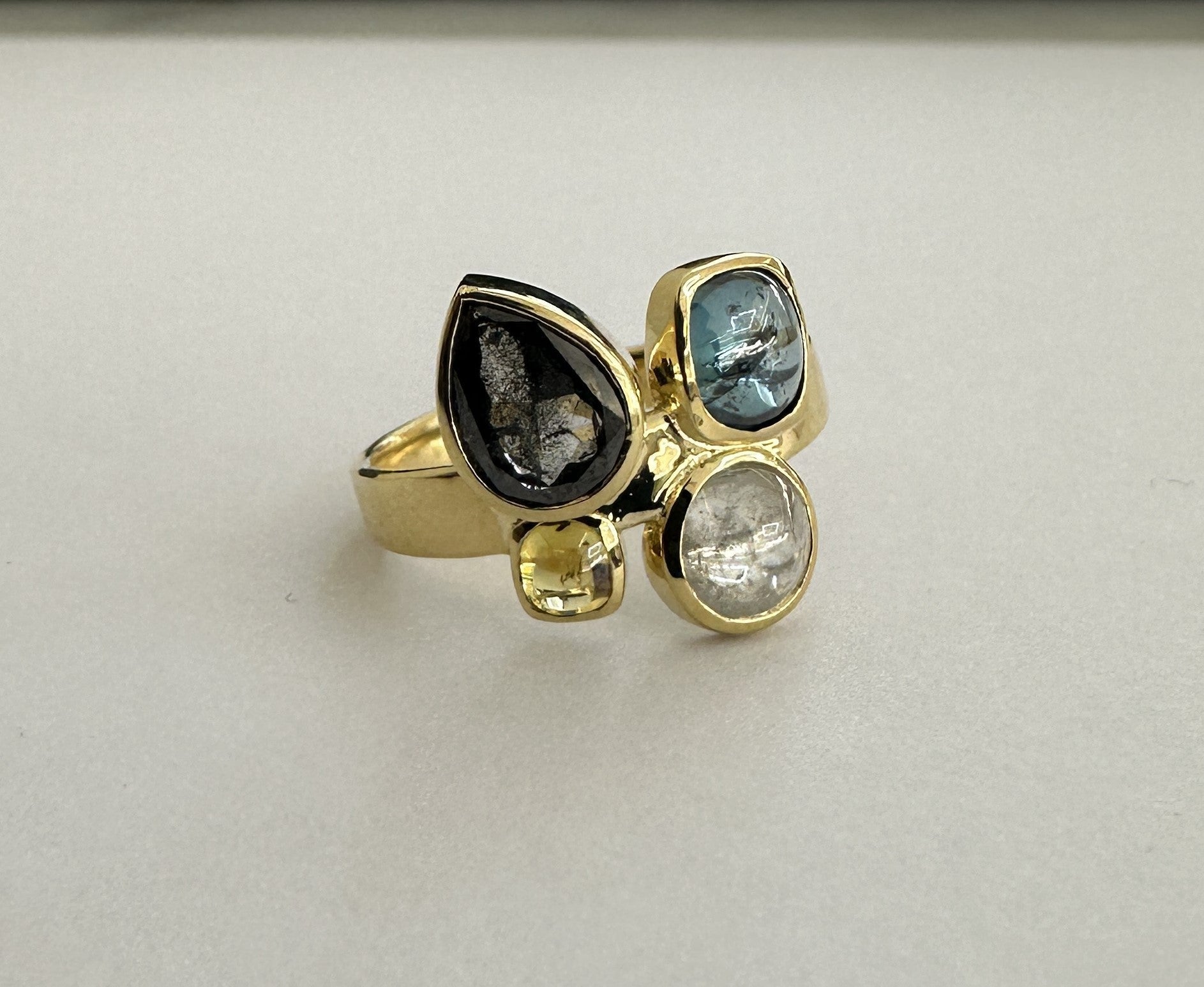 3.80 ct diamond 18k yellow gold ring
