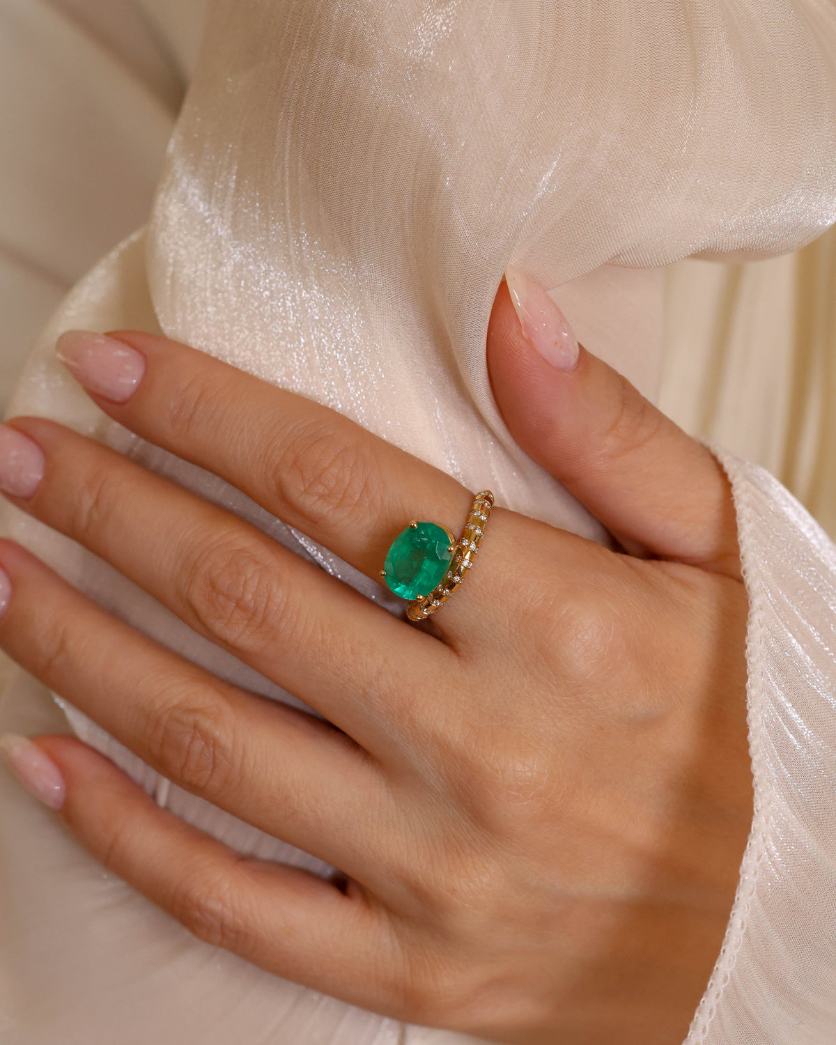 Emerald and Diamond Bypass Ring in 18K Yellow Gold, 3.91 ct