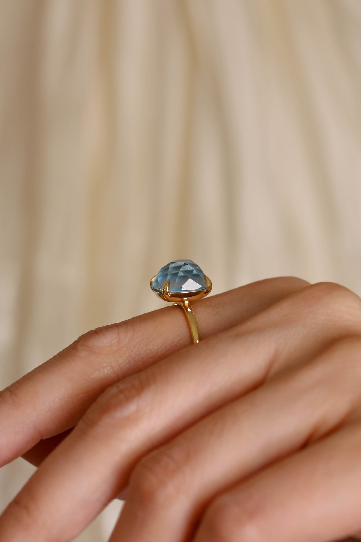 Mint Quartz Statement Ring in 18K Yellow Gold – view 3