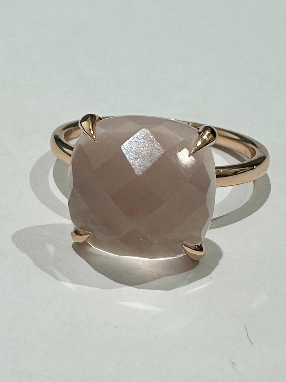 Quartz 18k rose gold ring