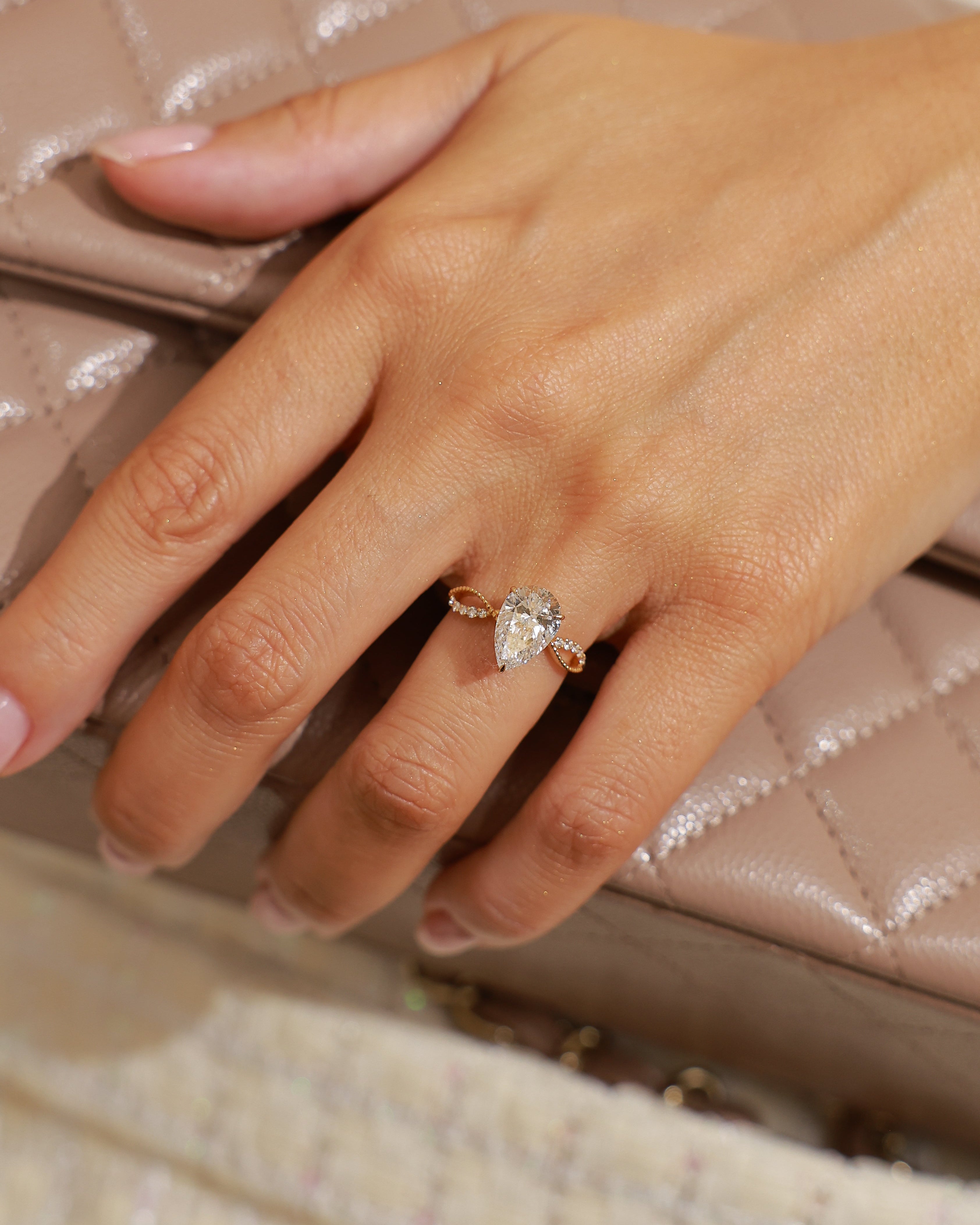 2.21 Pear cut lab-grown diamond ring 18K yellow gold