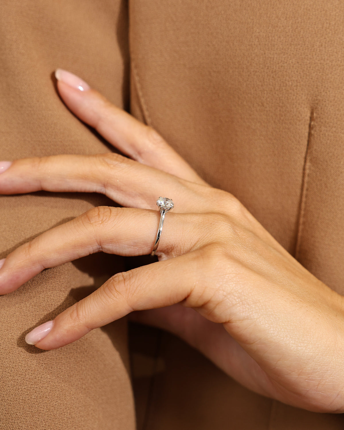 Aura Ring – Round Cut 1.02 ct in 18K White Gold – view 3
