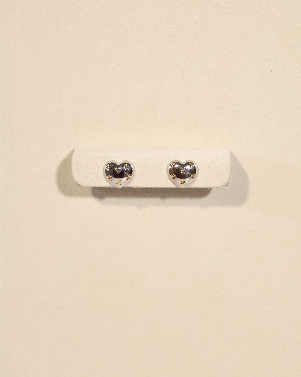 Puffy Heart Stud Earrings in 18K Mixed Color Gold – GER00003