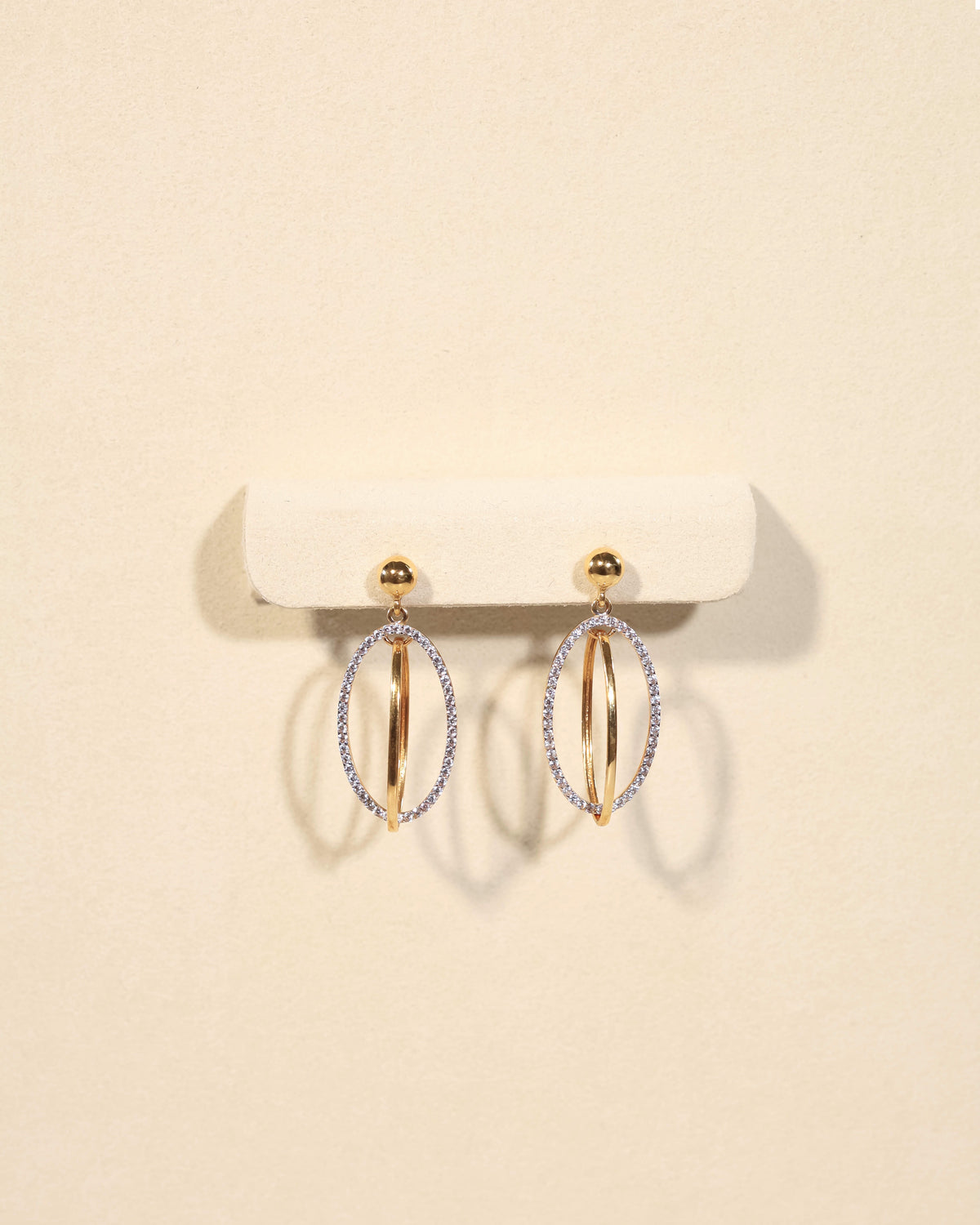 Double Oval Drop Earrings in 18K Yellow Gold – GER00032