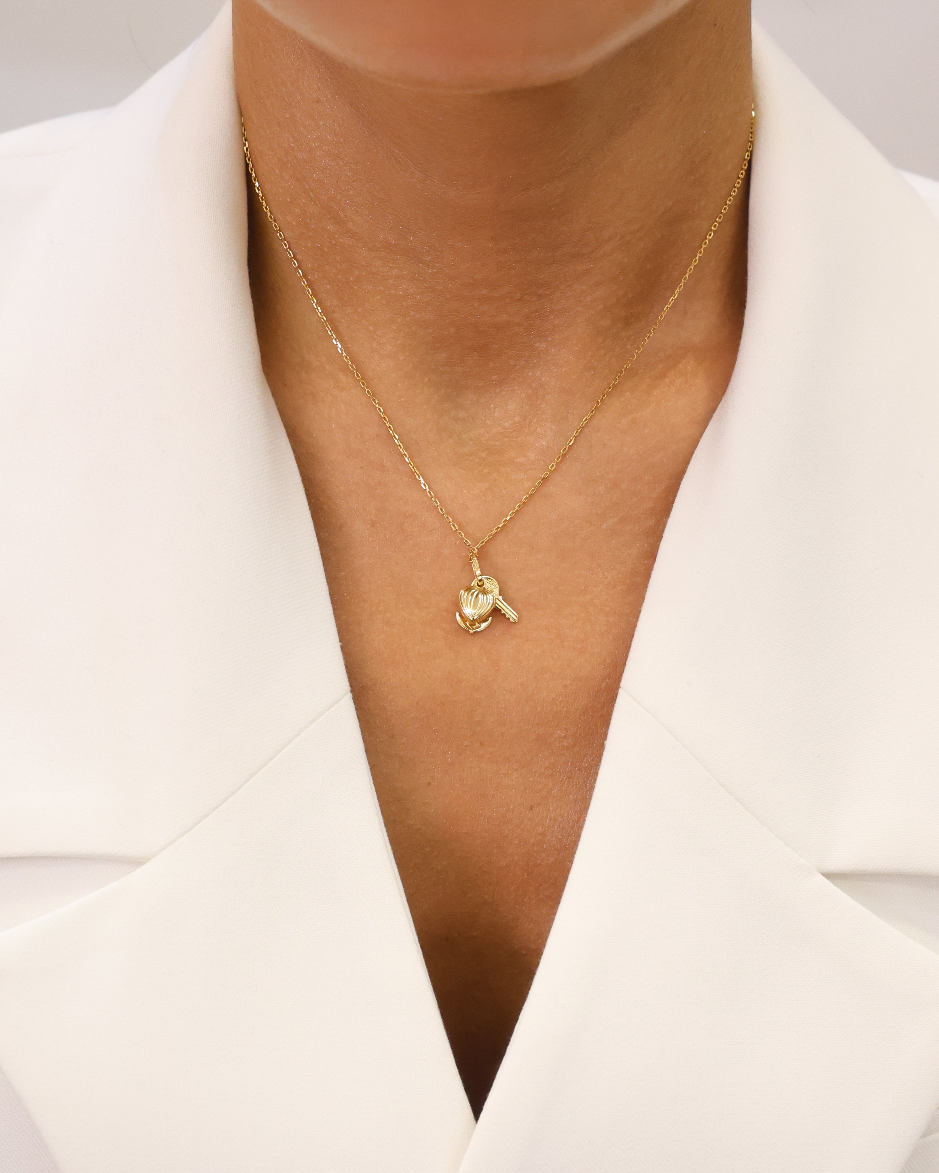 HEART KEY PENDANT