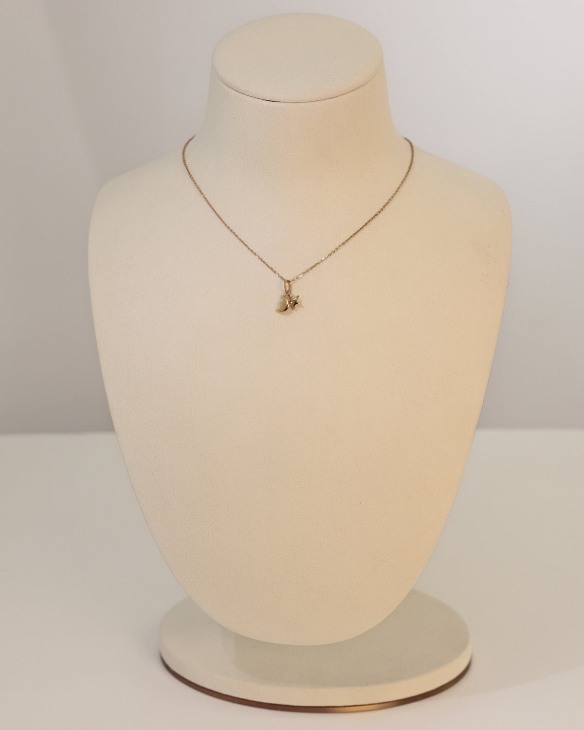 Moon & Star Pendant in 18K Yellow Gold – view 2