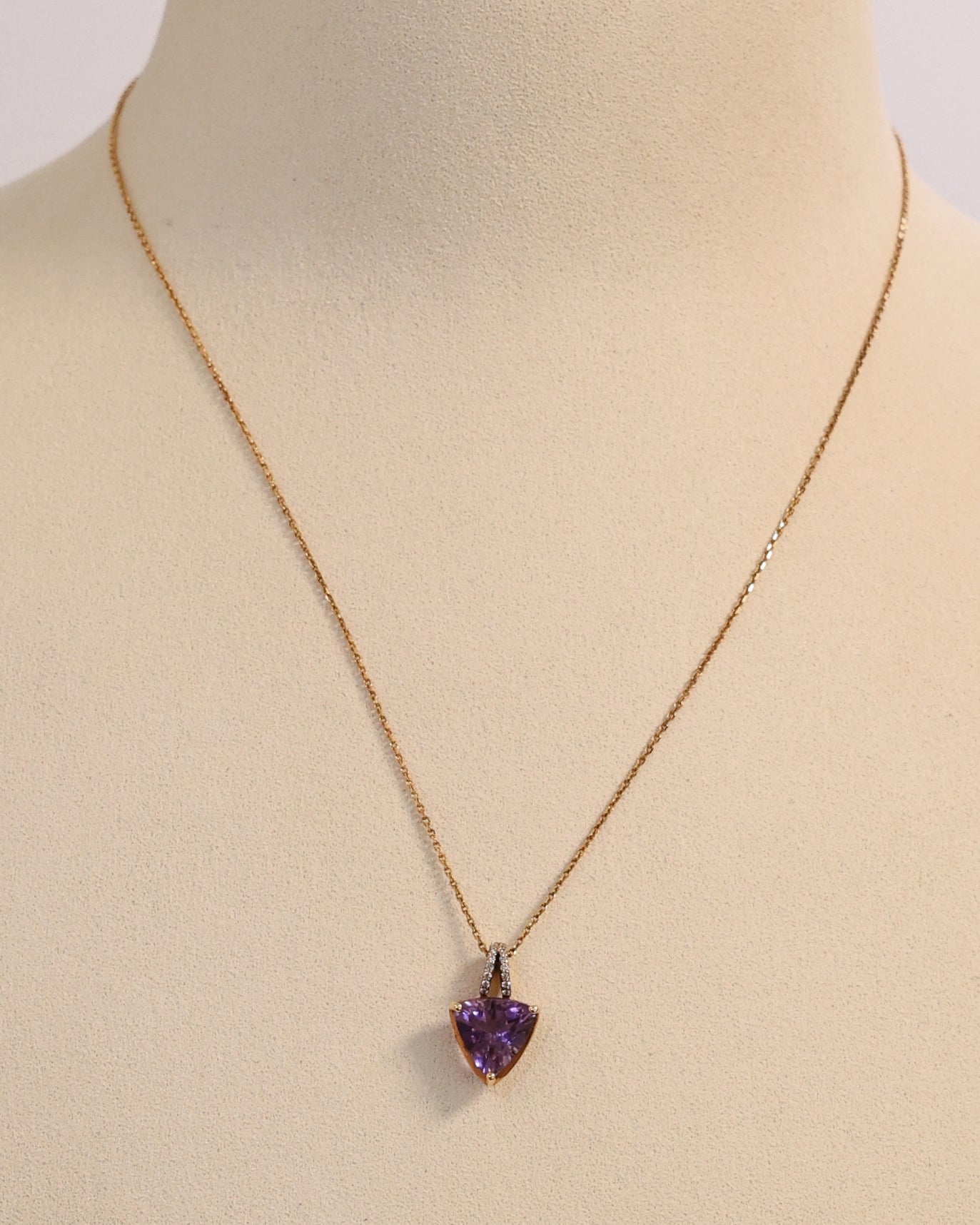 AMETHYST TRILLION CUT NECKLACE