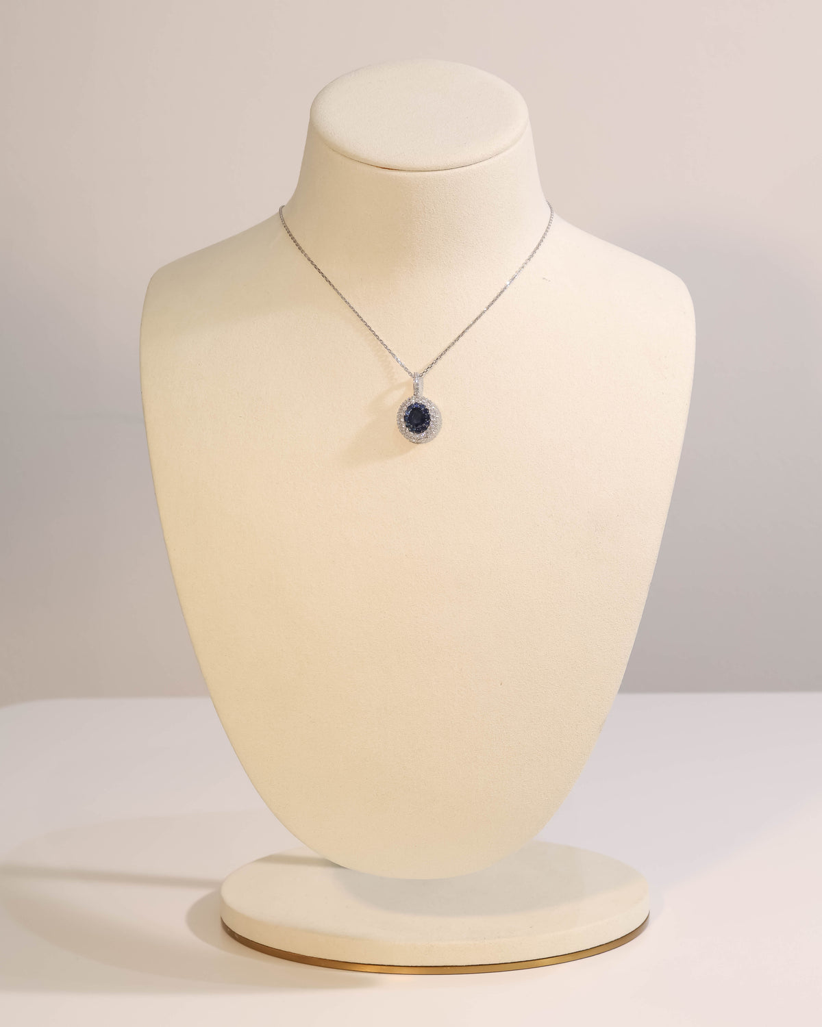 Blue Sapphire with Natural Diamond Pendant in 18K White Gold – view 2