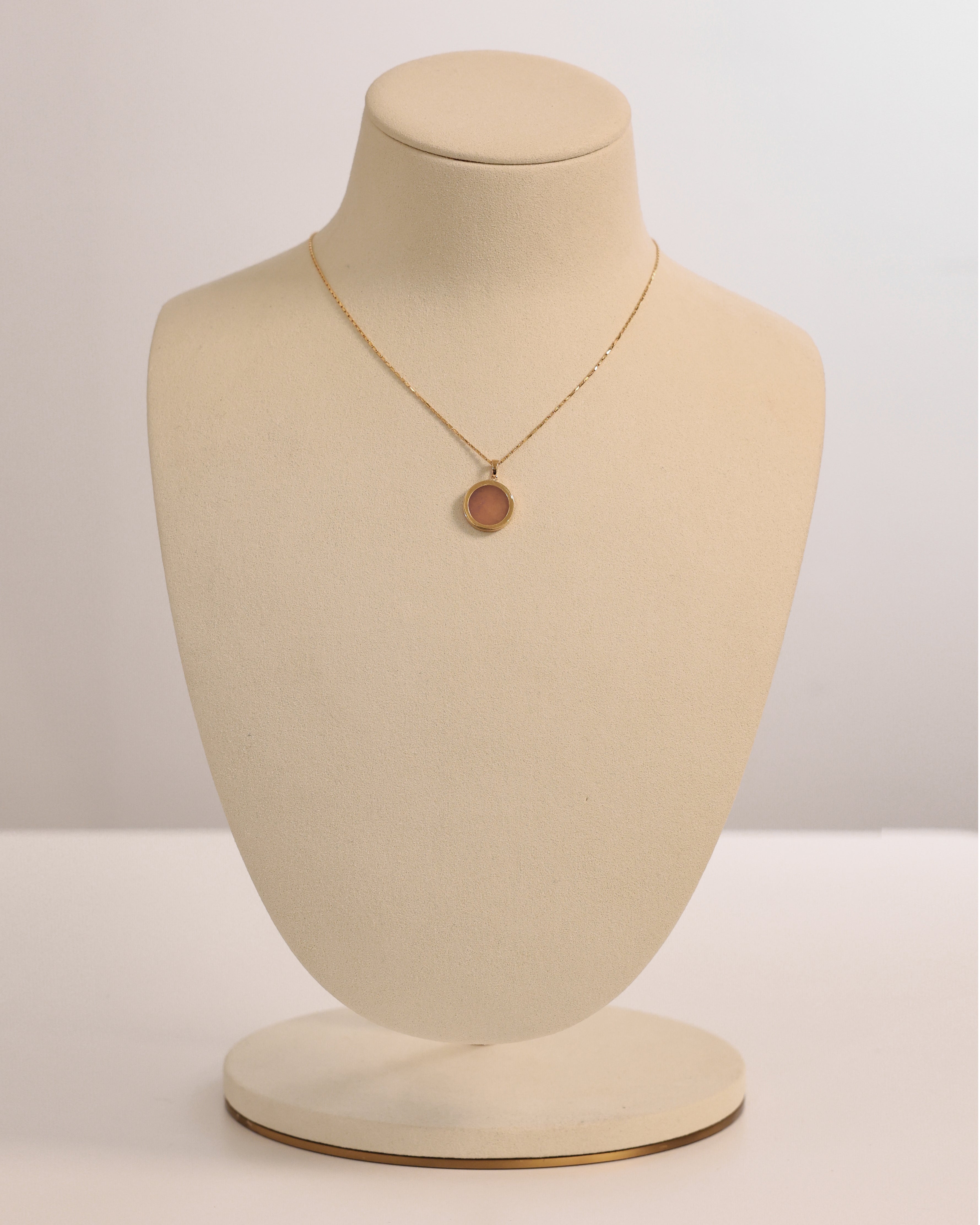 AVENTURINE CIRCLE PENDANT