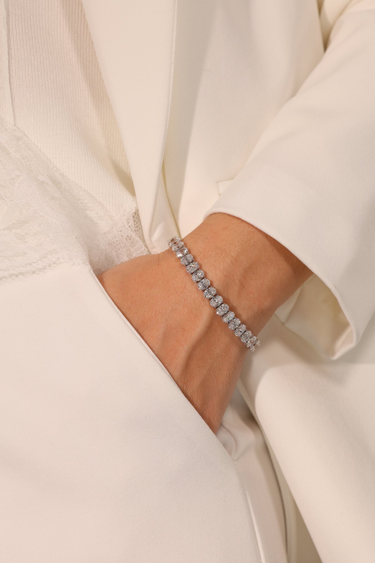 18.90 ct Oval Lab Diamond Tennis Bracelet, worn on wrist – DBR00094
