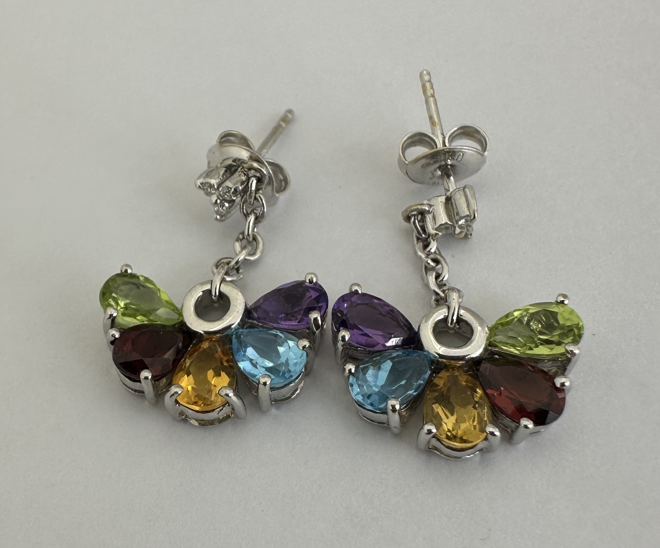 0.05 ct Diamond Dangle Earrings in 18K White Gold