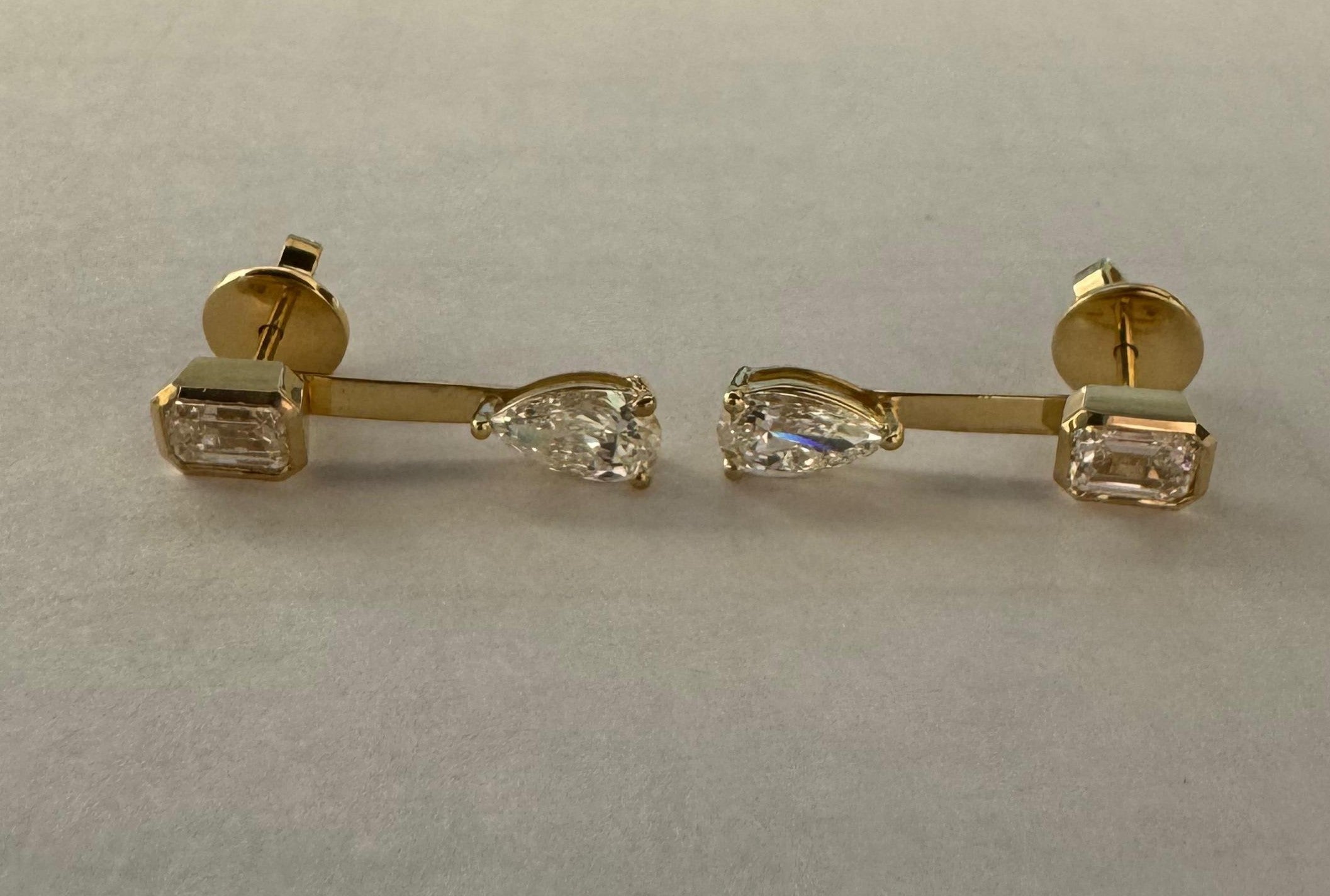 2.00 ct 18K Yellow Gold Diamond & Emerald Earrings