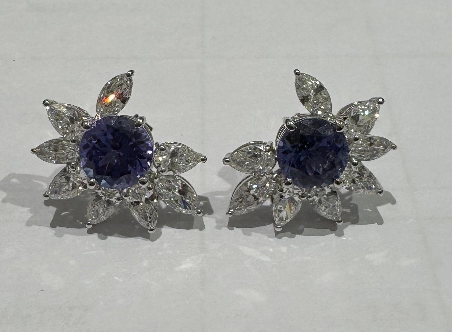 2.66 ct round cut color stone and lab grown diamond 18k white gold earring