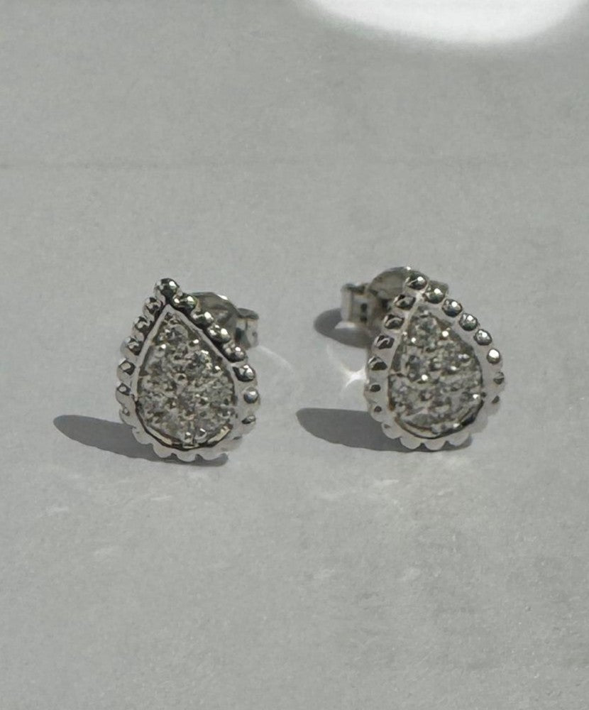 0.19 ct 18K White Gold Diamond Earrings