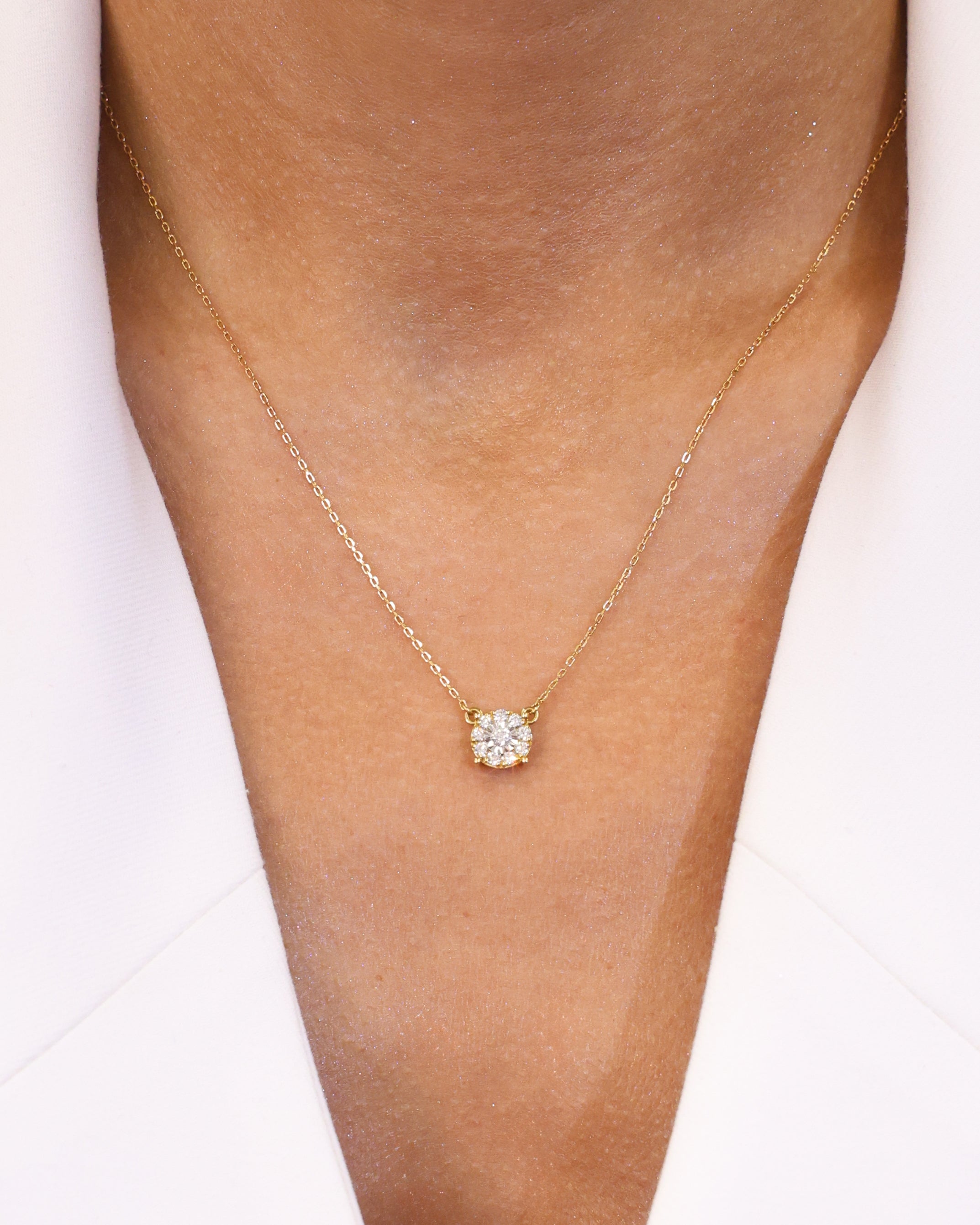 ROUND NATURAL DIAMOND NECKLACE