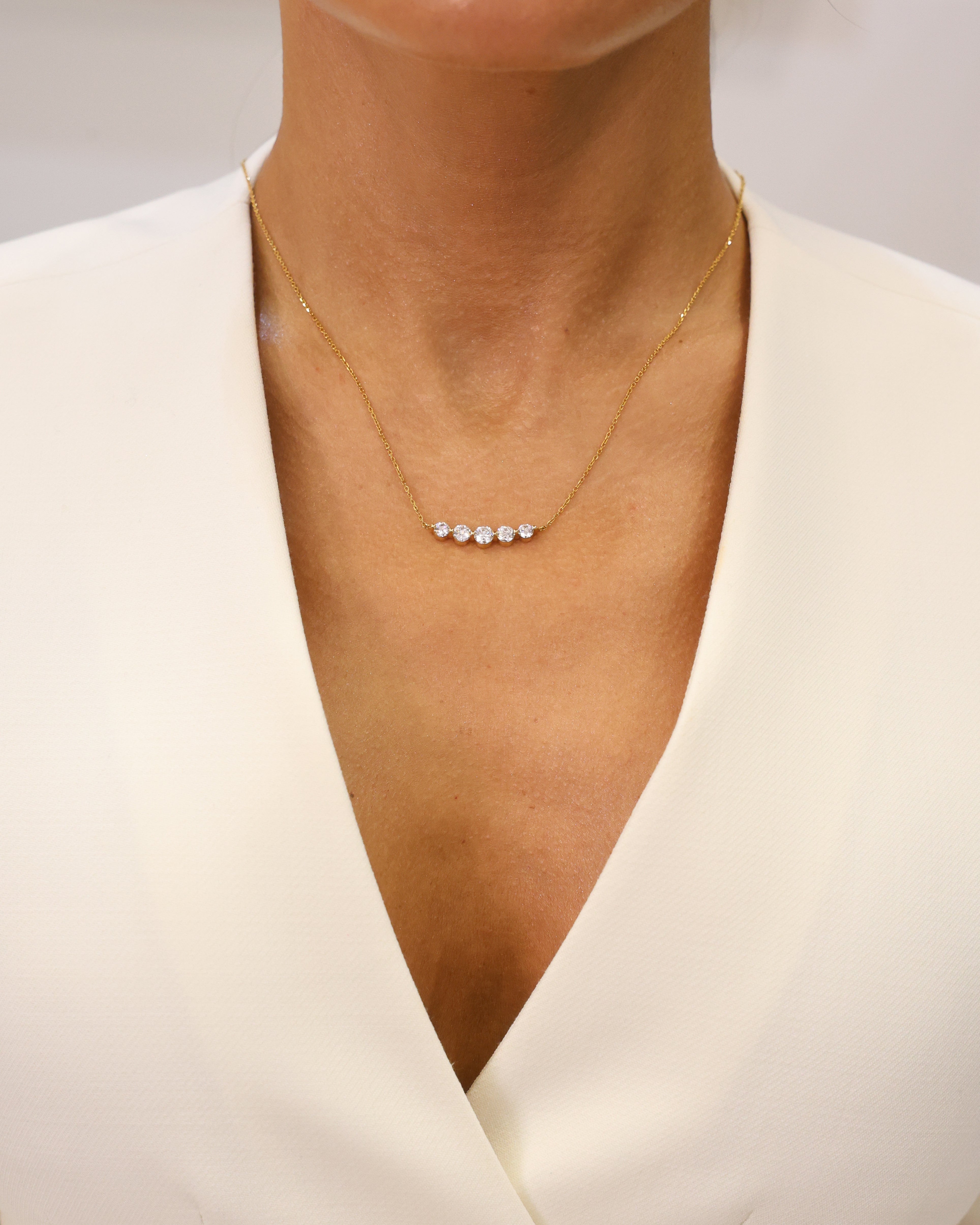 FIVE DIAMOND NECKLACE