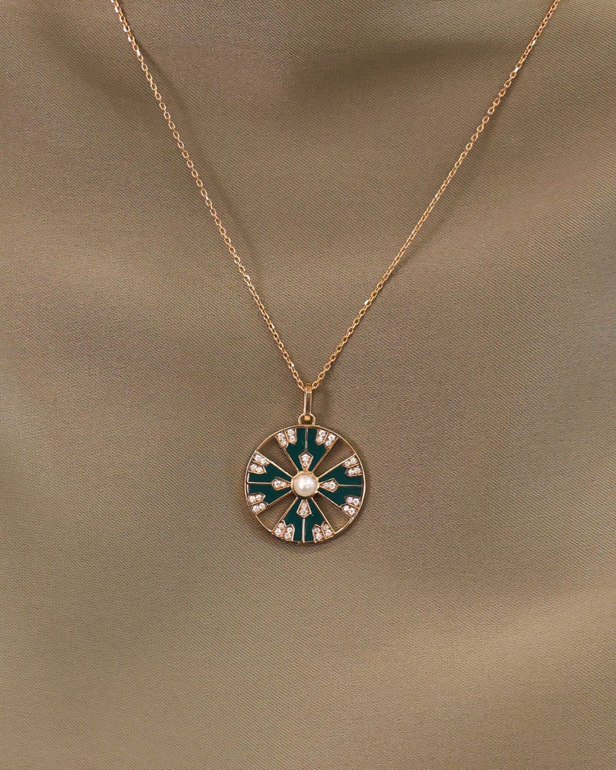 Star Enamel Necklace in 18K Rose Gold – view 2