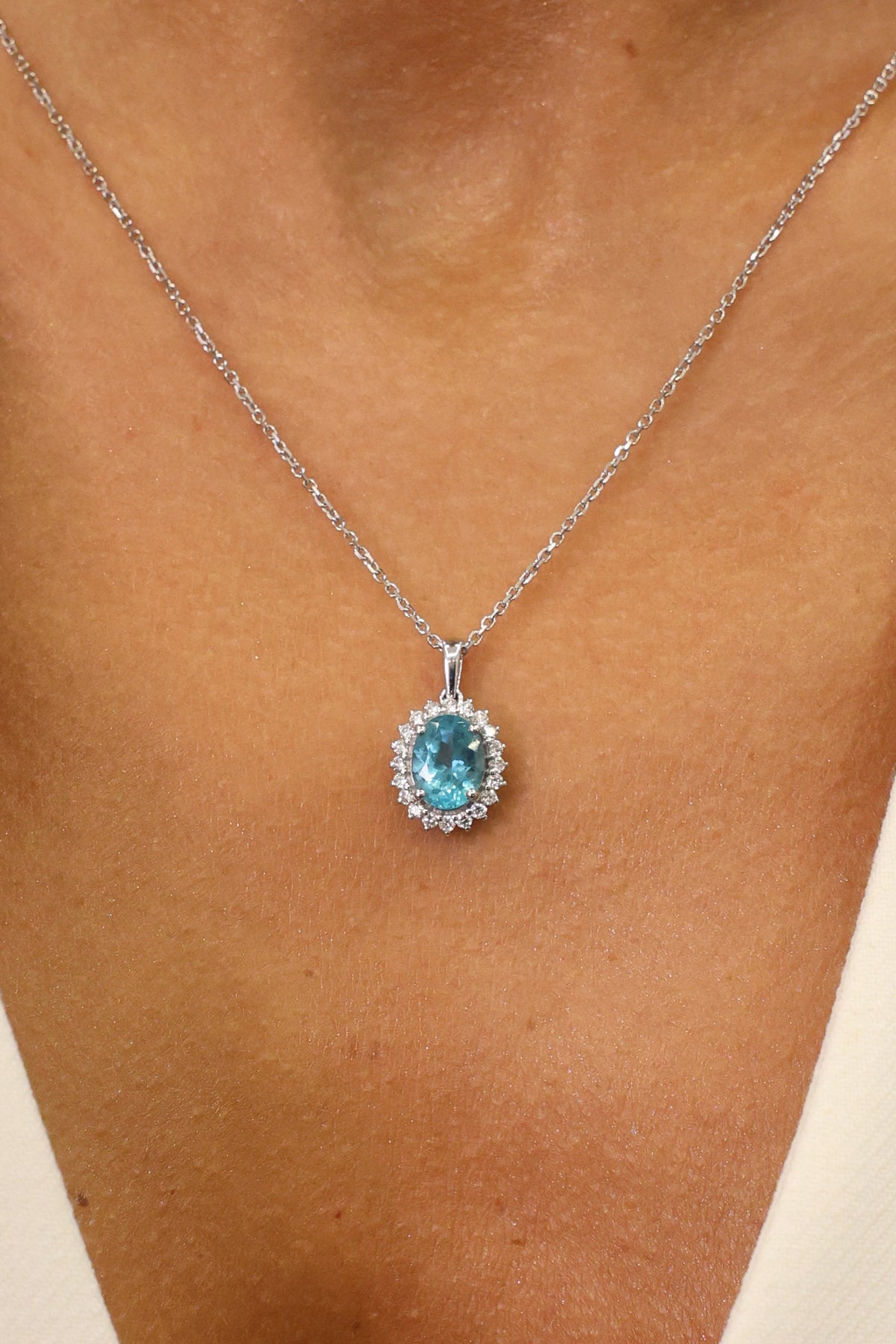 Apatite Necklace with Natural Diamond in 18K White Gold – view 2