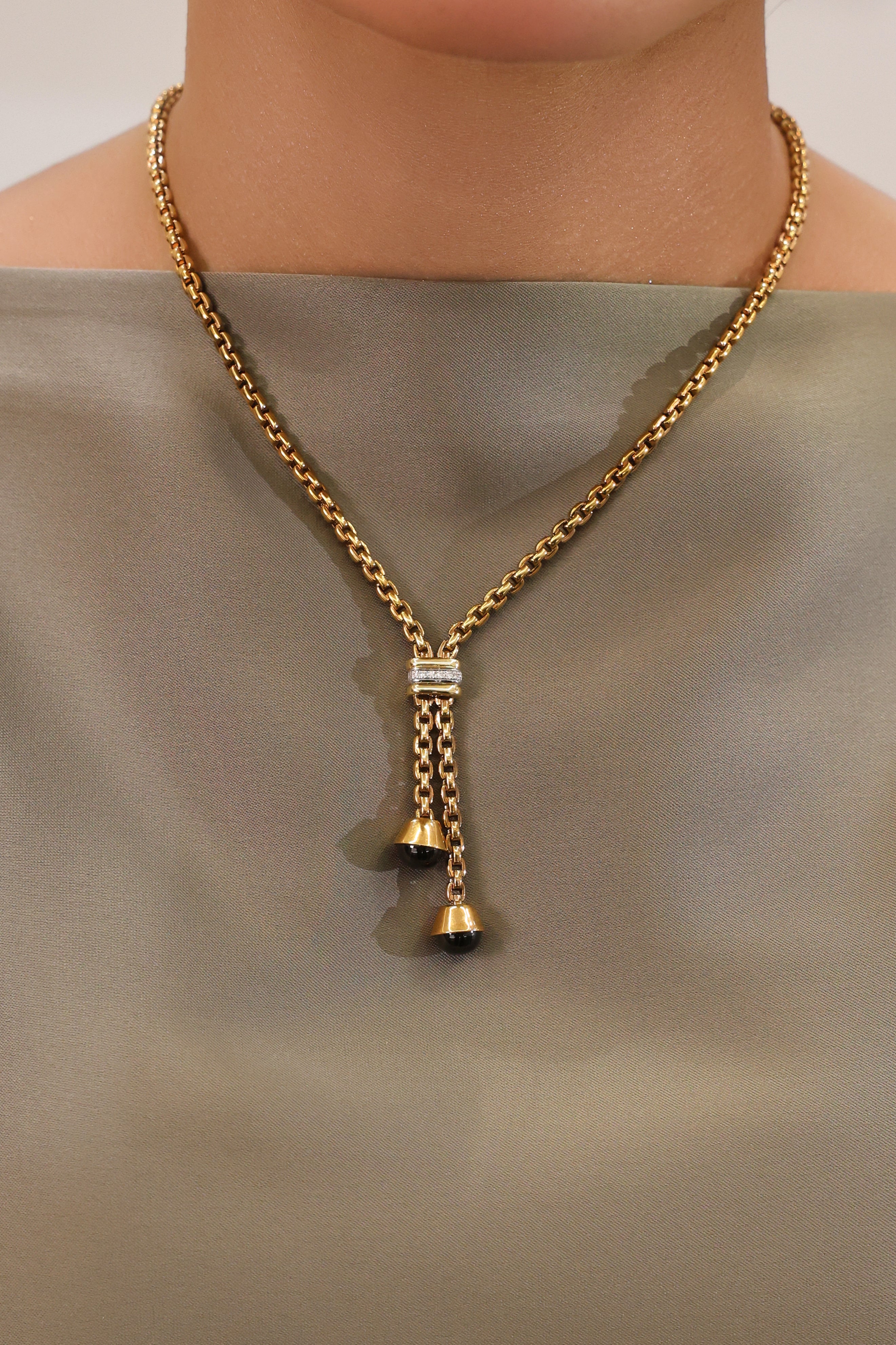 ONYX NECKLACE WITH NATURAL DIAMOND