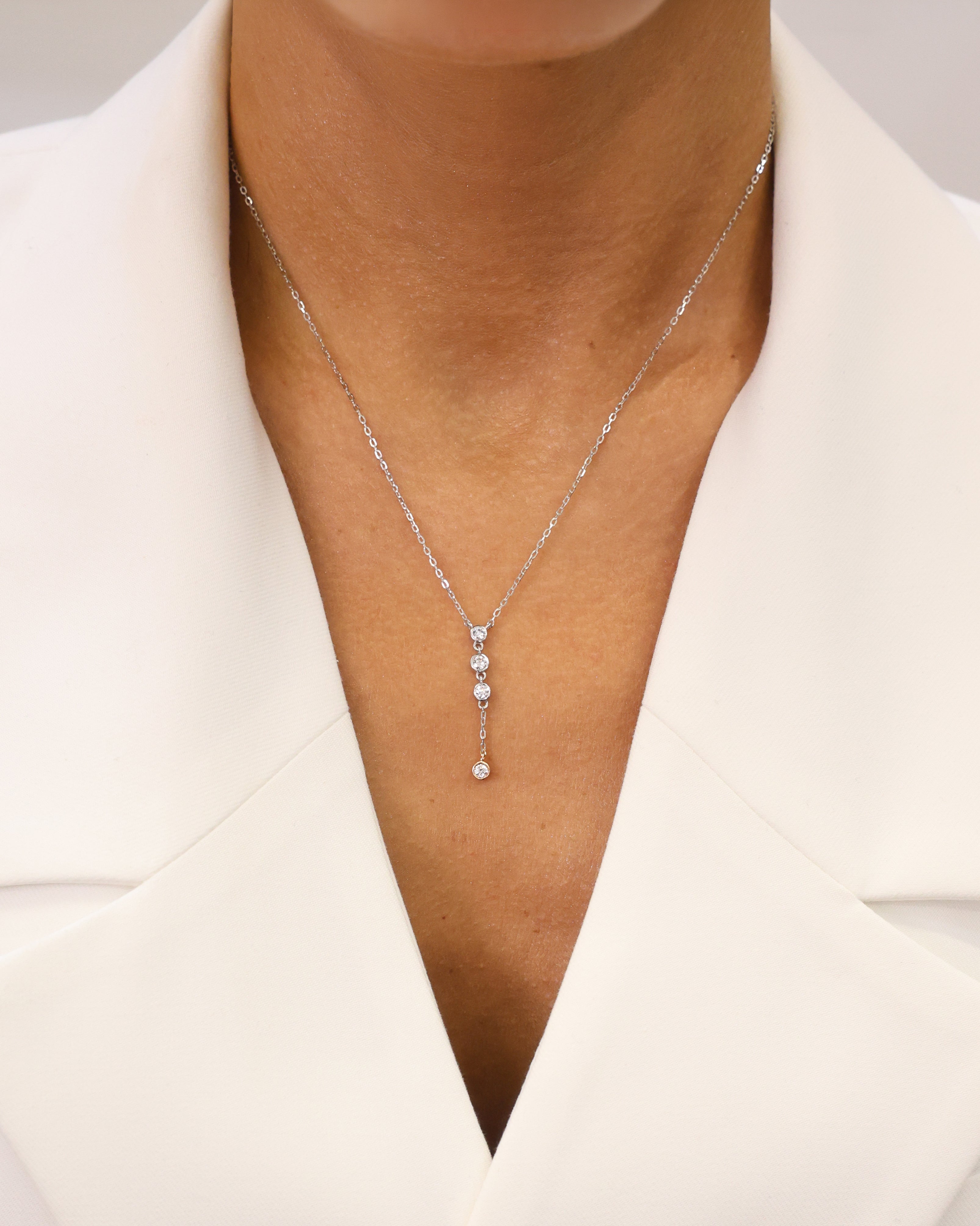 MODERN NECKLACE NATURAL DIAMOND
