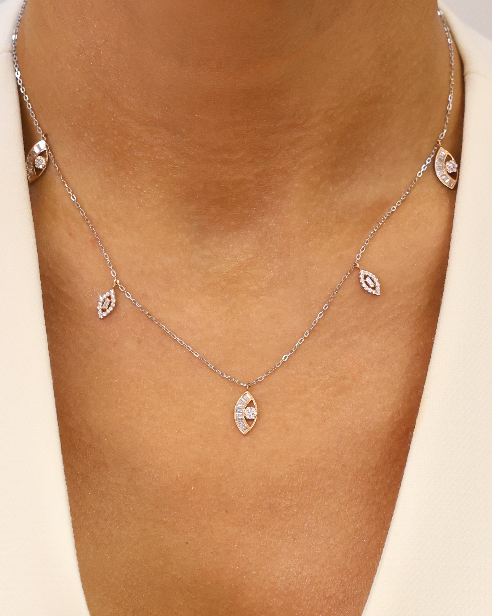MODERN NECKLACE NATURAL DIAMOND