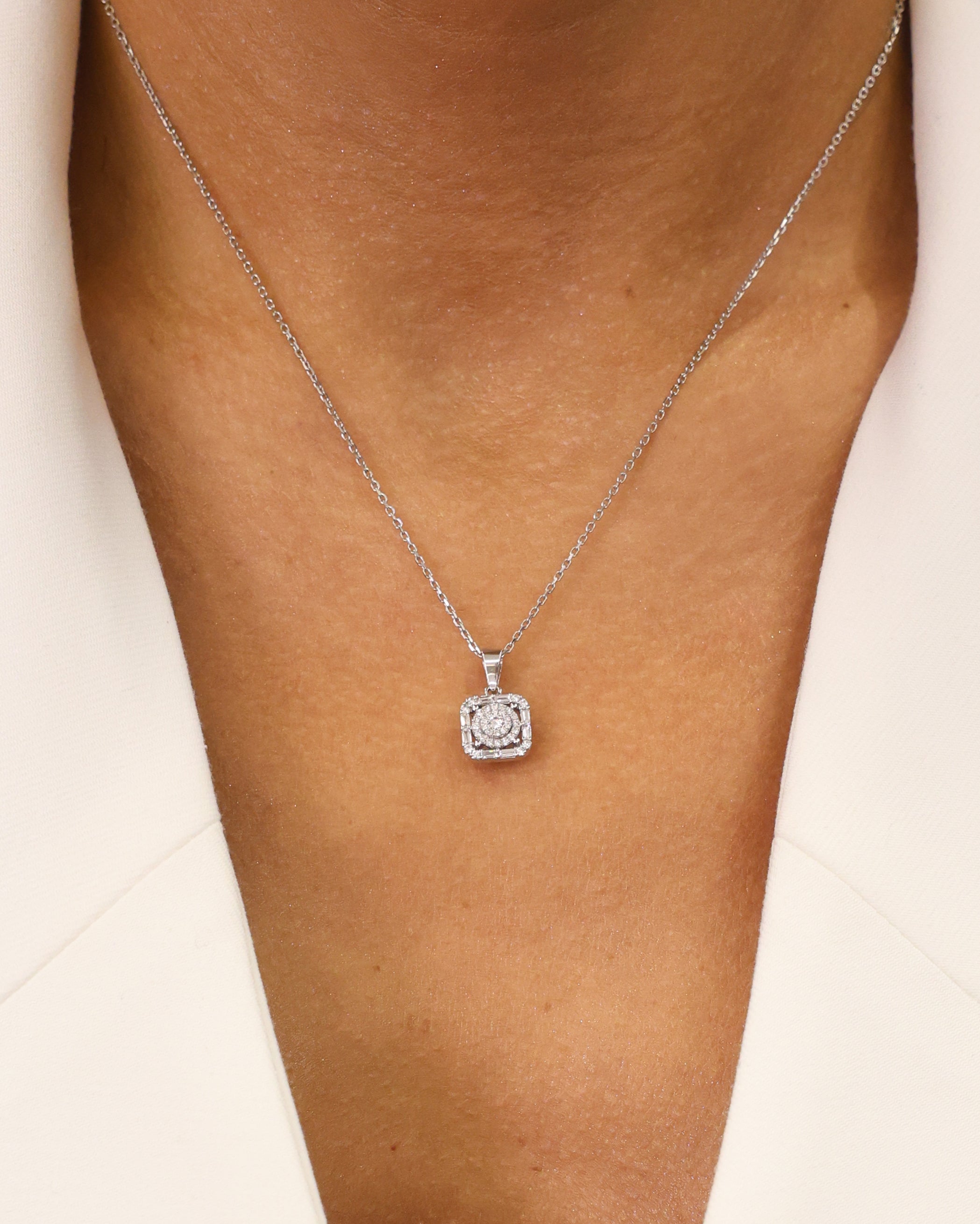 SQUARE PENDANT NATURAL DIAMOND