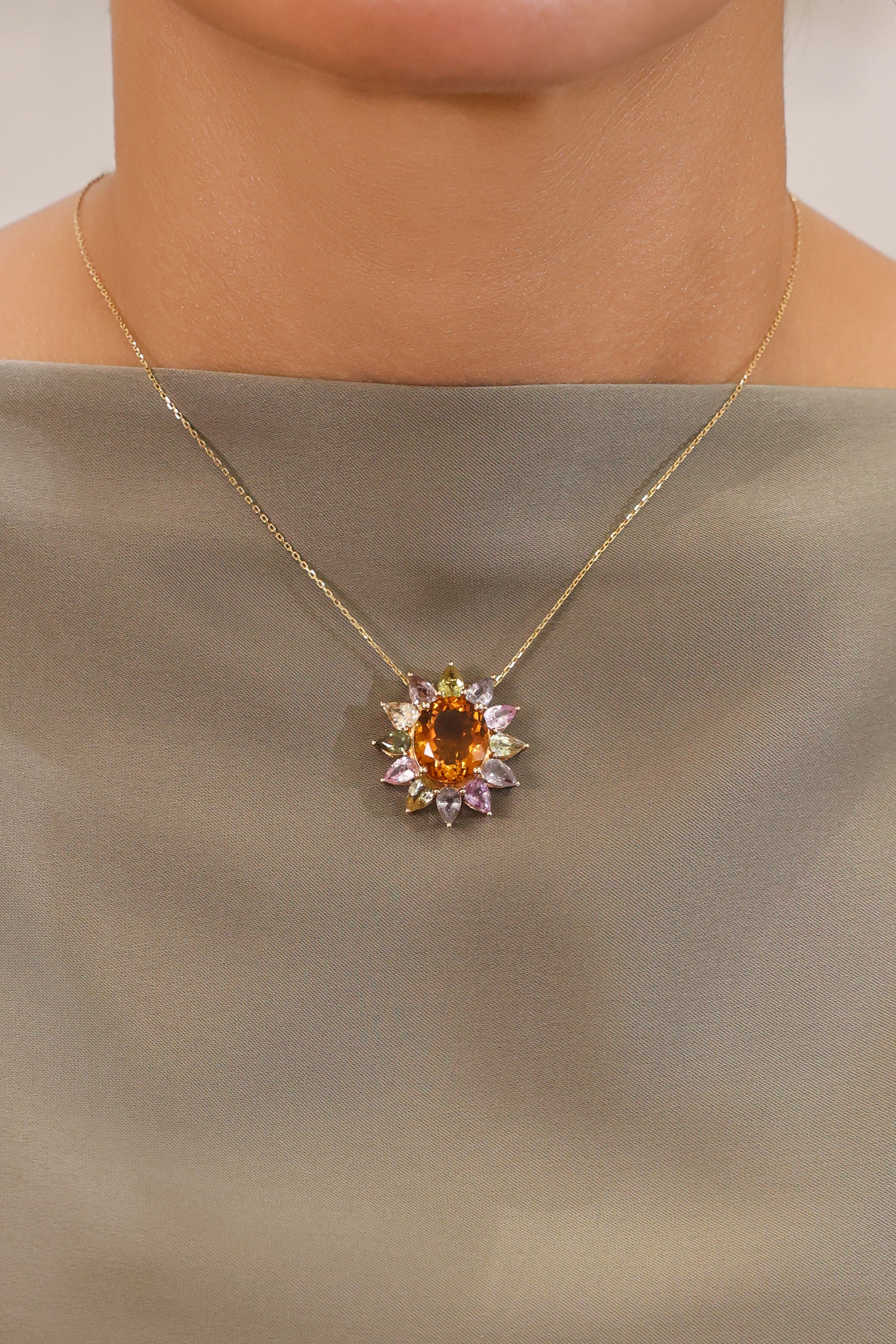 SAPPHIRE FLOWER PENDANT