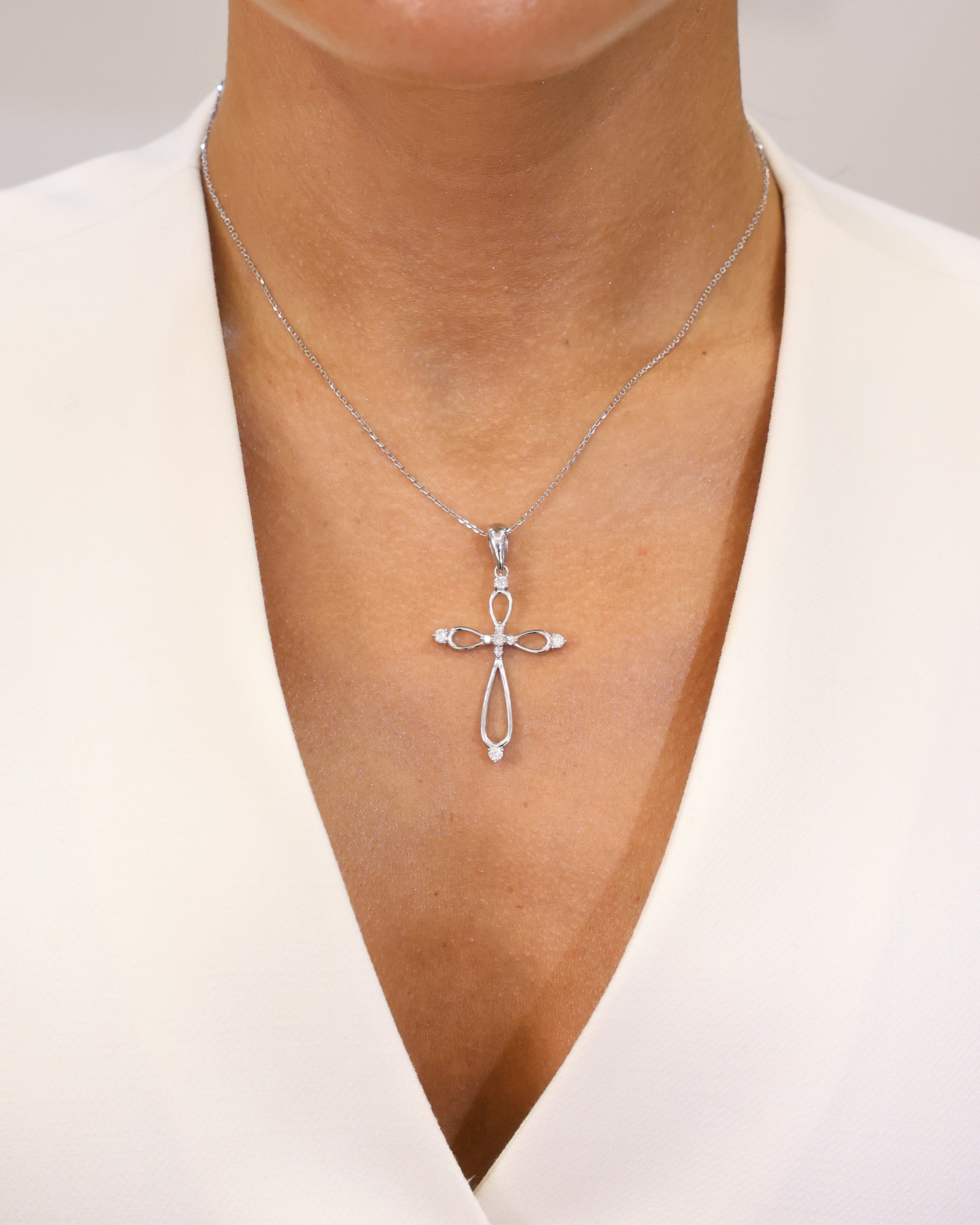 CROSS PENDANT NATURAL DIAMOND 0,55 CT