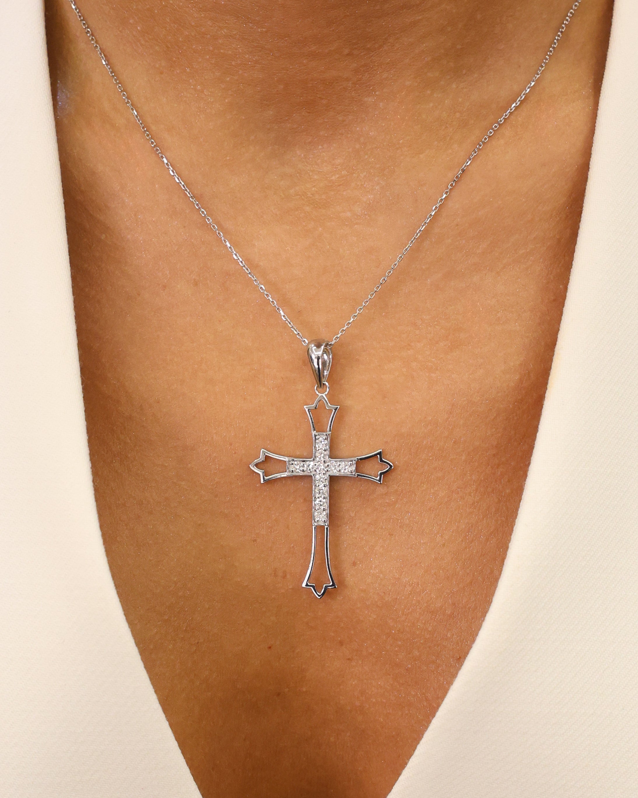 CROSS PENDANT NATURAL DIAMOND 0,56 CT