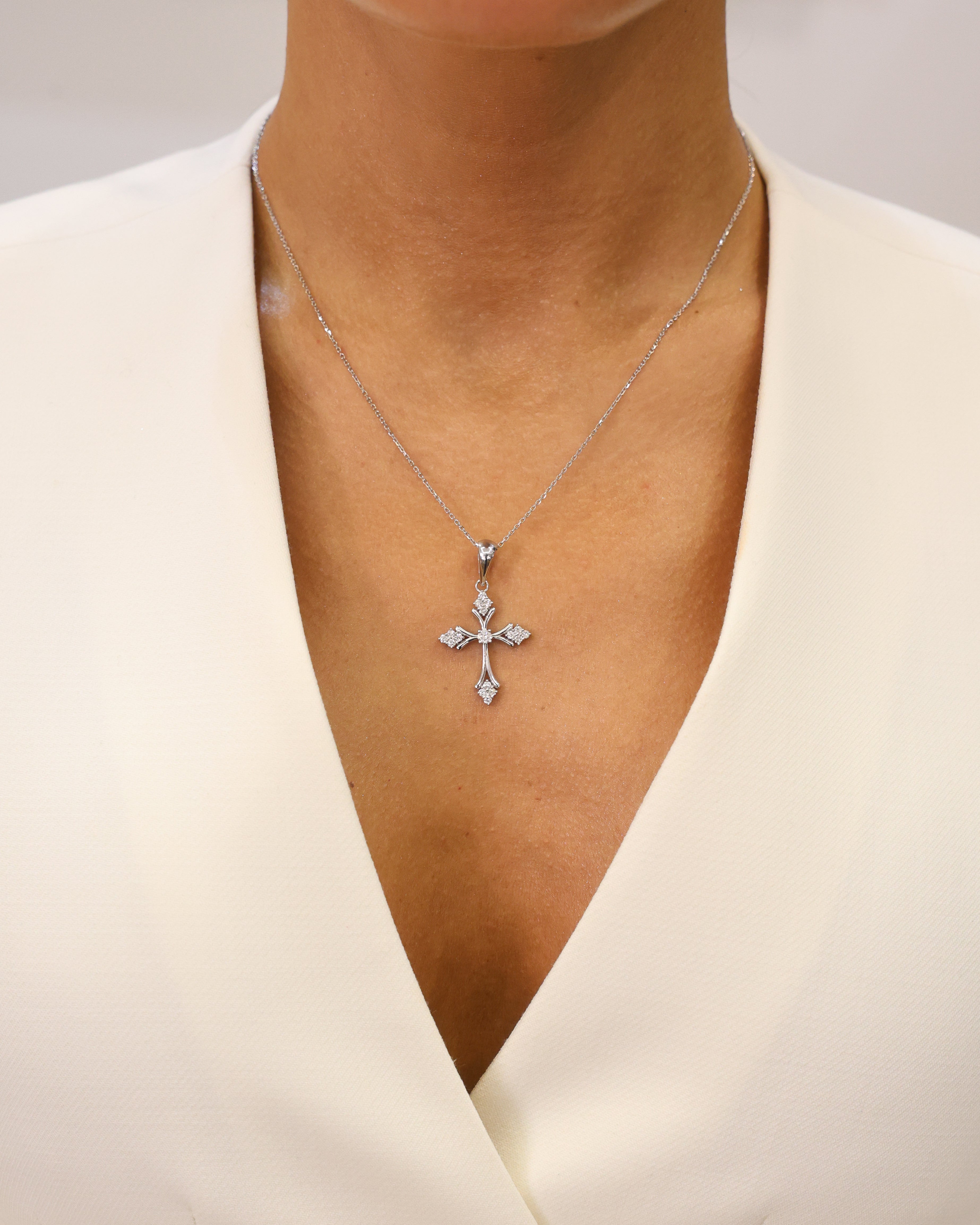 CROSS PENDANT NATURAL DIAMOND 0,52 CT.