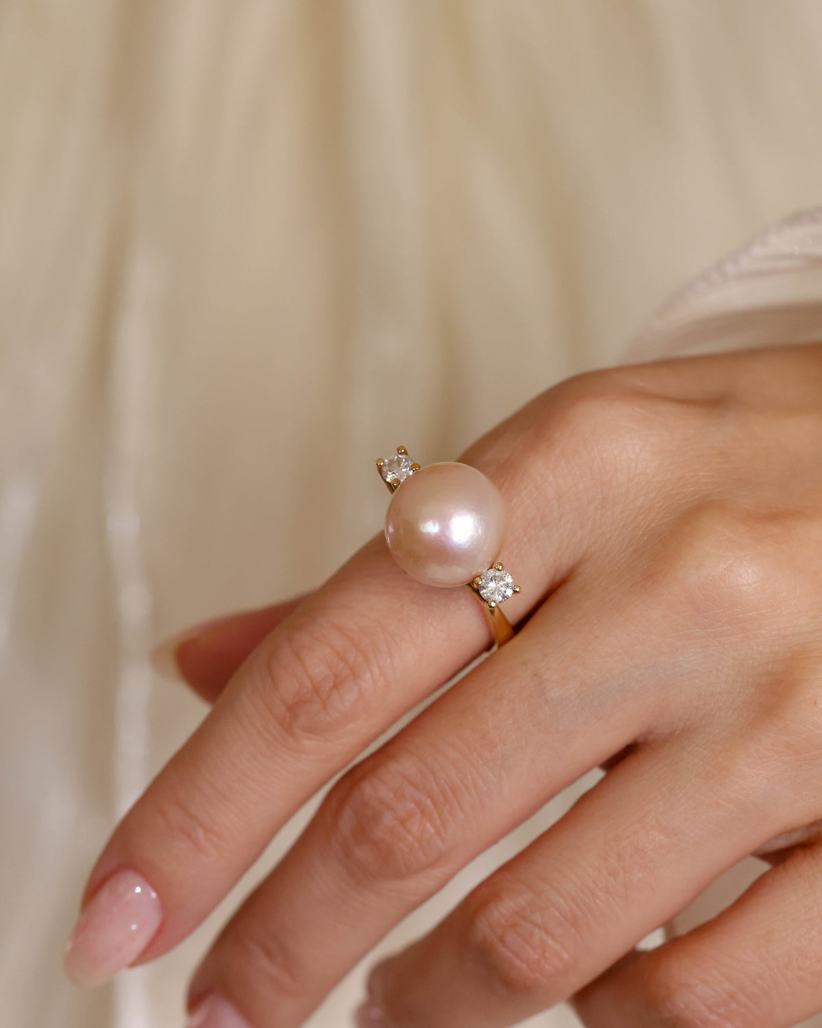 Pink Pearl and Side Diamond Ring in 18K Yellow Gold