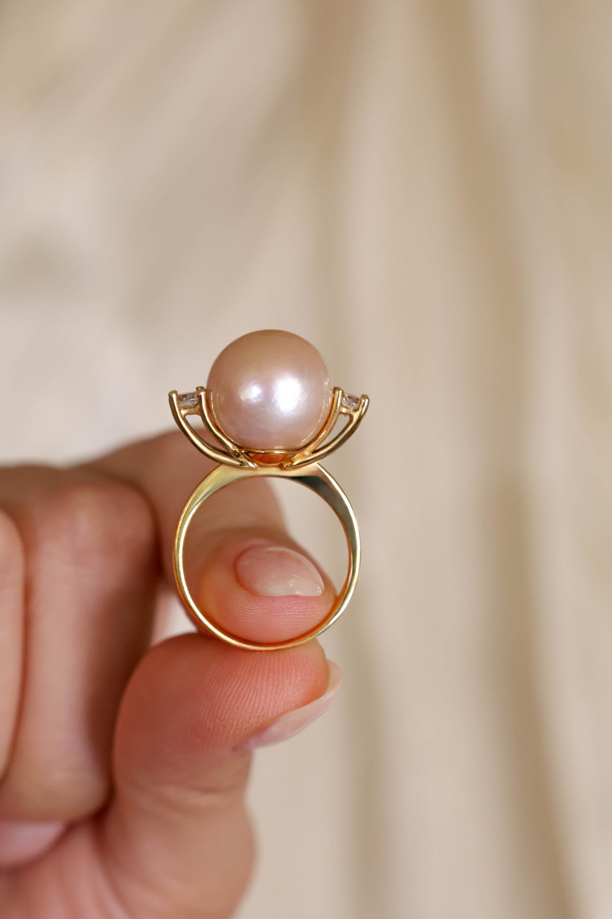 Pink Pearl and Side Diamond Ring in 18K Yellow Gold – view 2