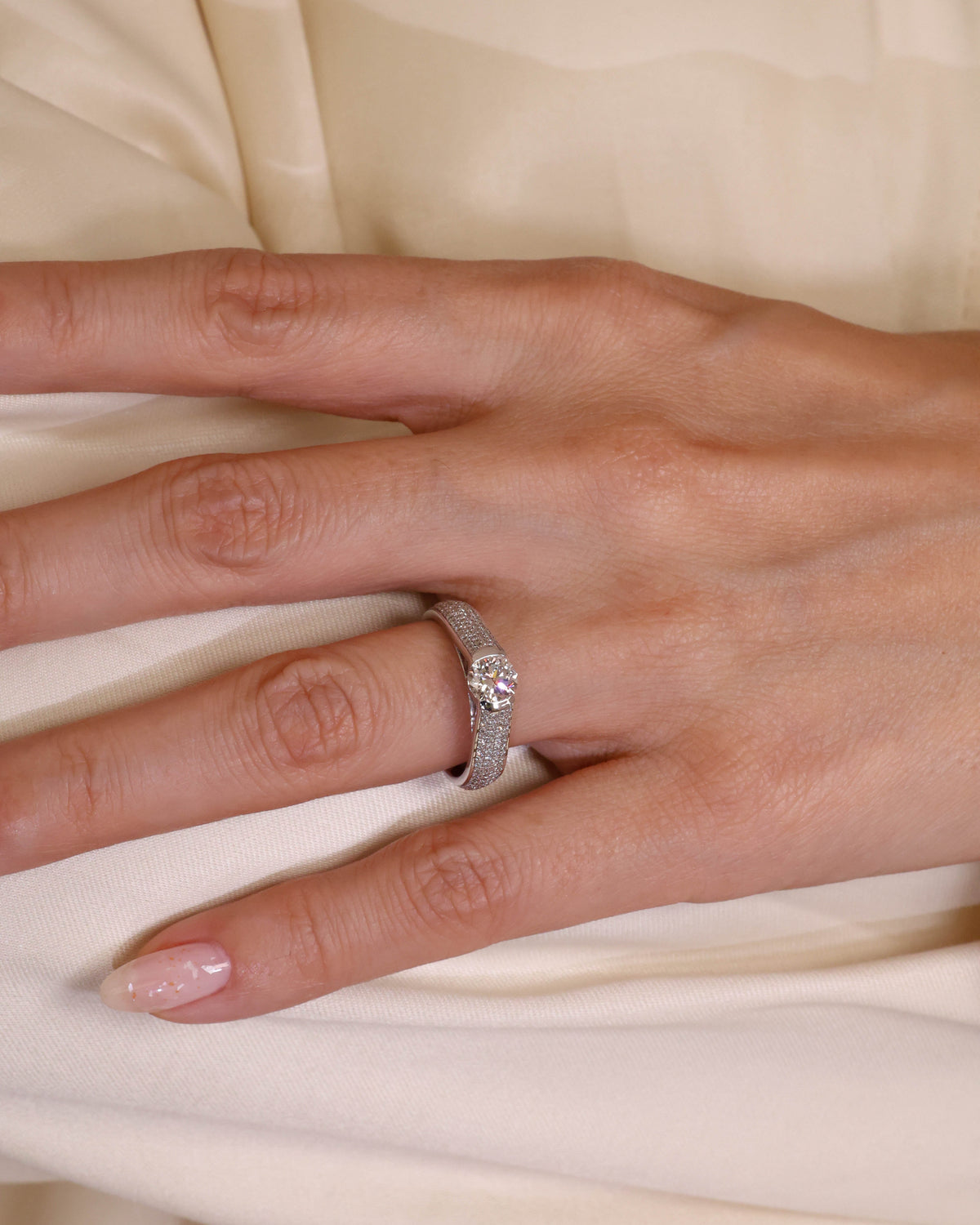 Pavé Solitaire Diamond Ring in 18K White Gold, 0.80 ct