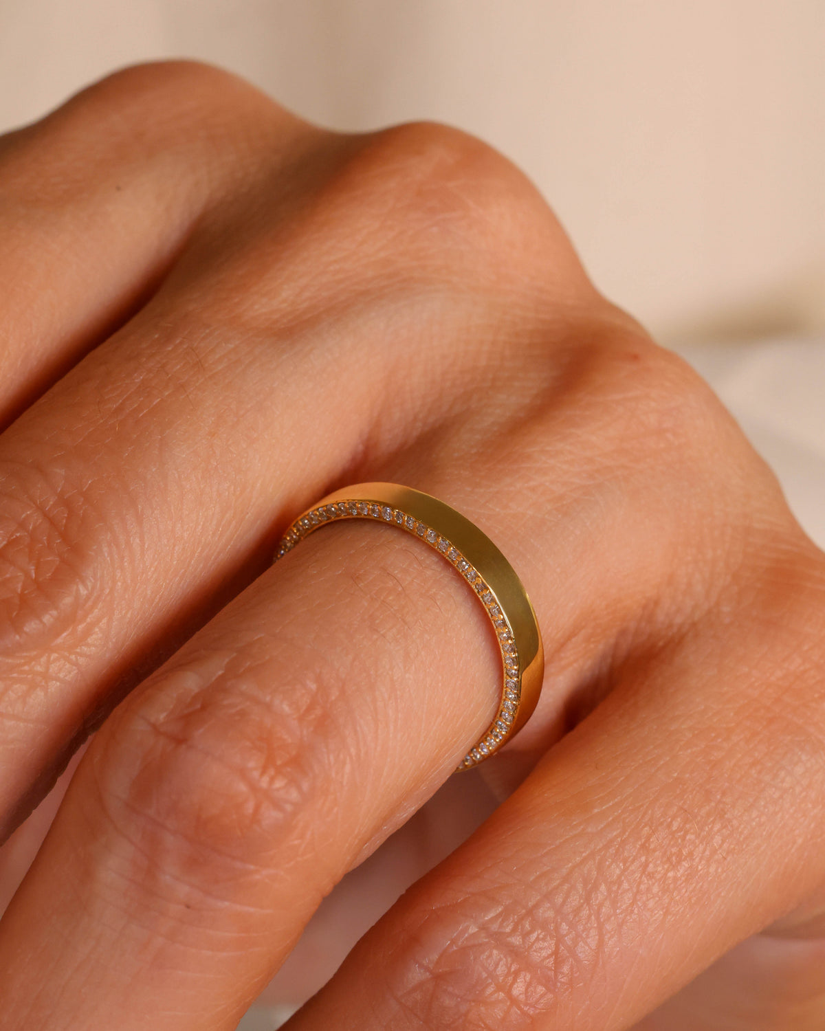 Side-Set Diamond Flat Ring in 18K Yellow Gold – view 2