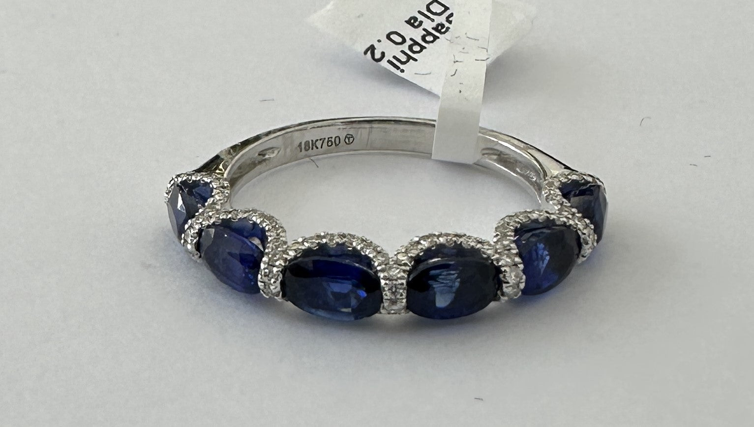 0.28 ct Diamond and 2.10 ct Sapphire Ring in 18K White Gold