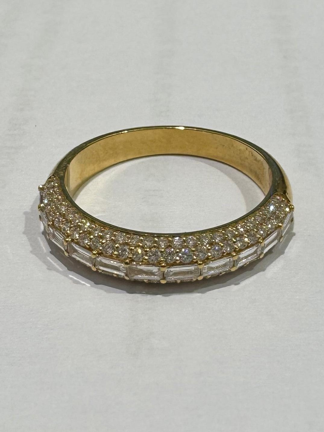 0.69 ct baguette cut diamond 18k yellow gold ring