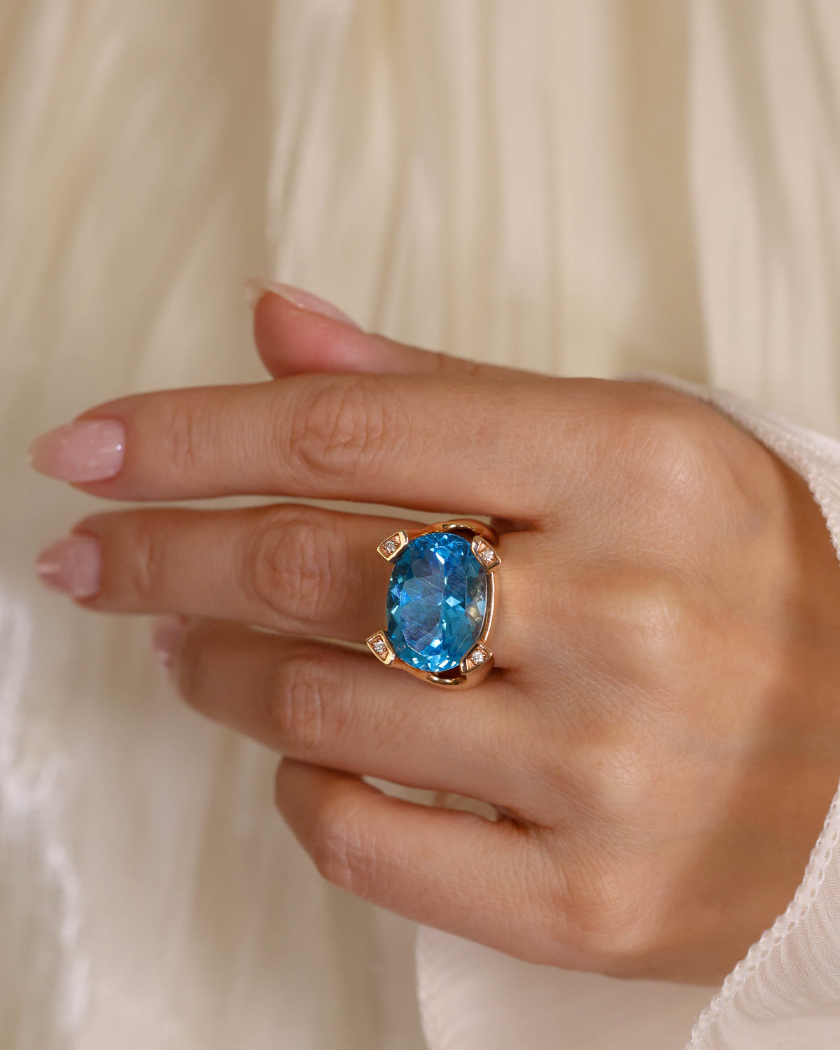 Oval Blue Topaz Statement Cocktail Ring in 18K Rose Gold, 15.75 ct