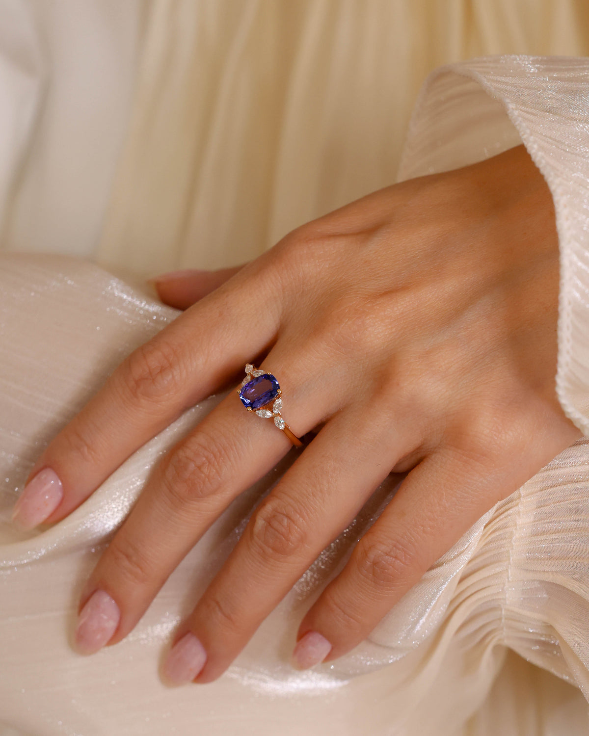 Tanzanite and Marquise Diamond Ring in 18K Rose Gold, 1.80 ct